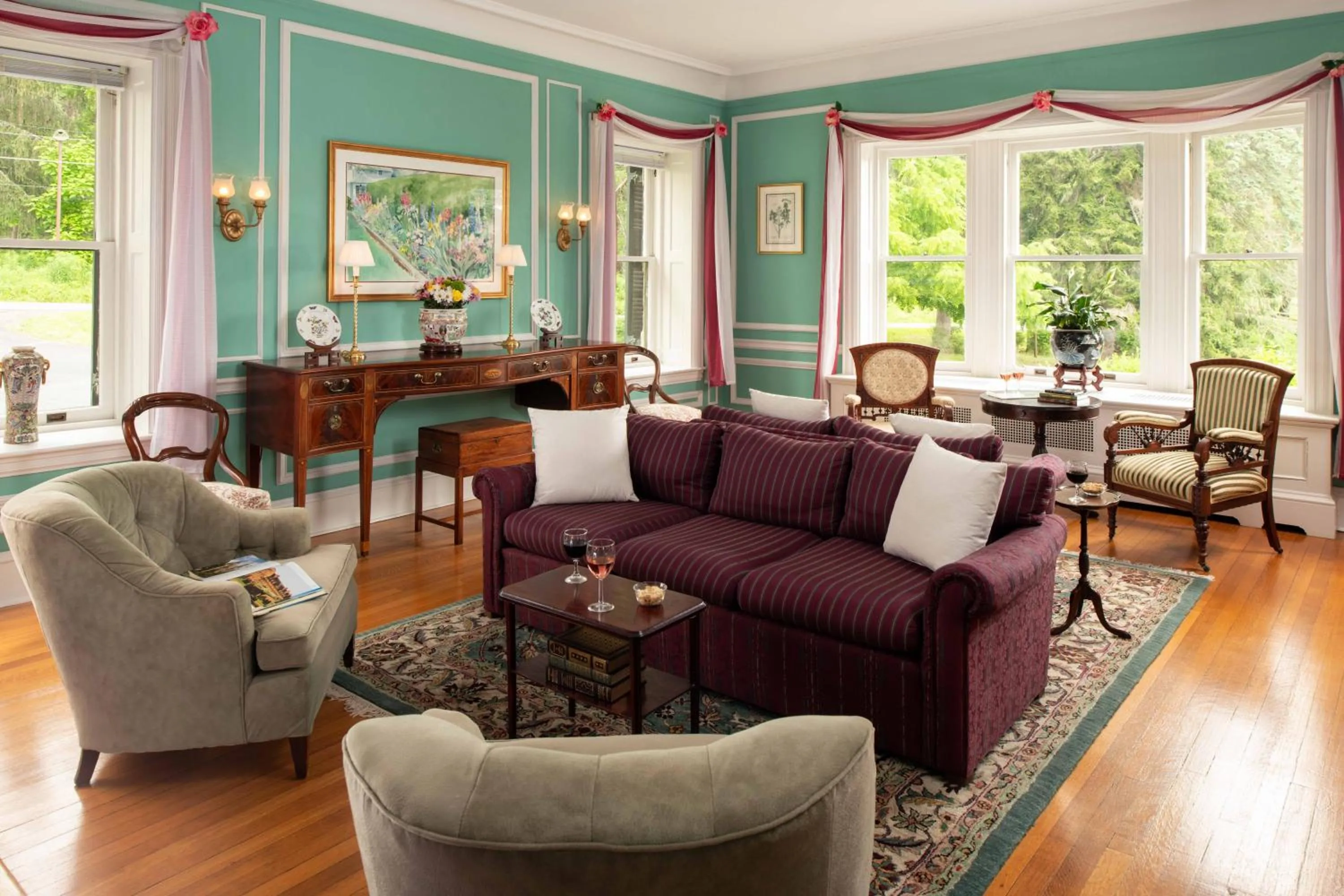 Living room in Idlwilde Inn