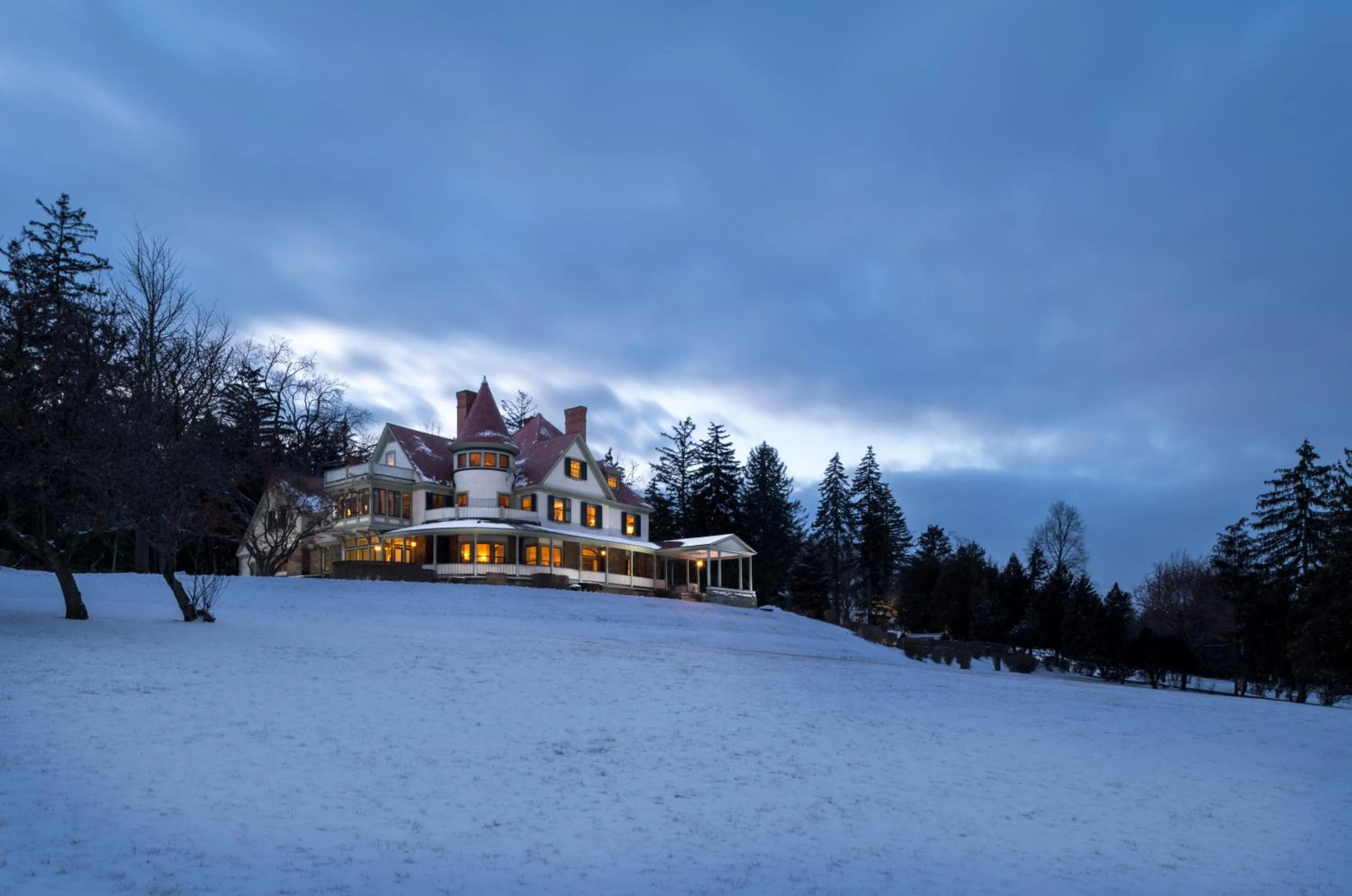 Winter in Idlwilde Inn