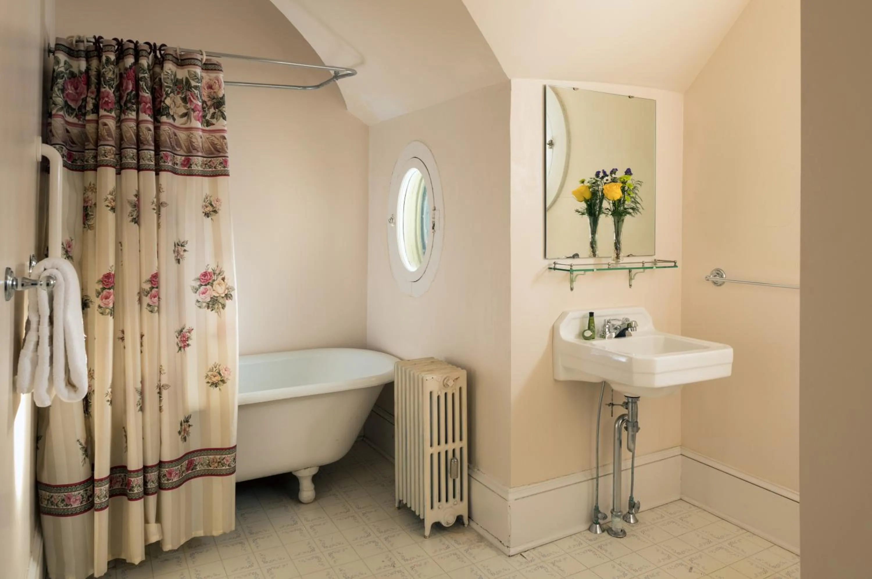 Bathroom in Idlwilde Inn