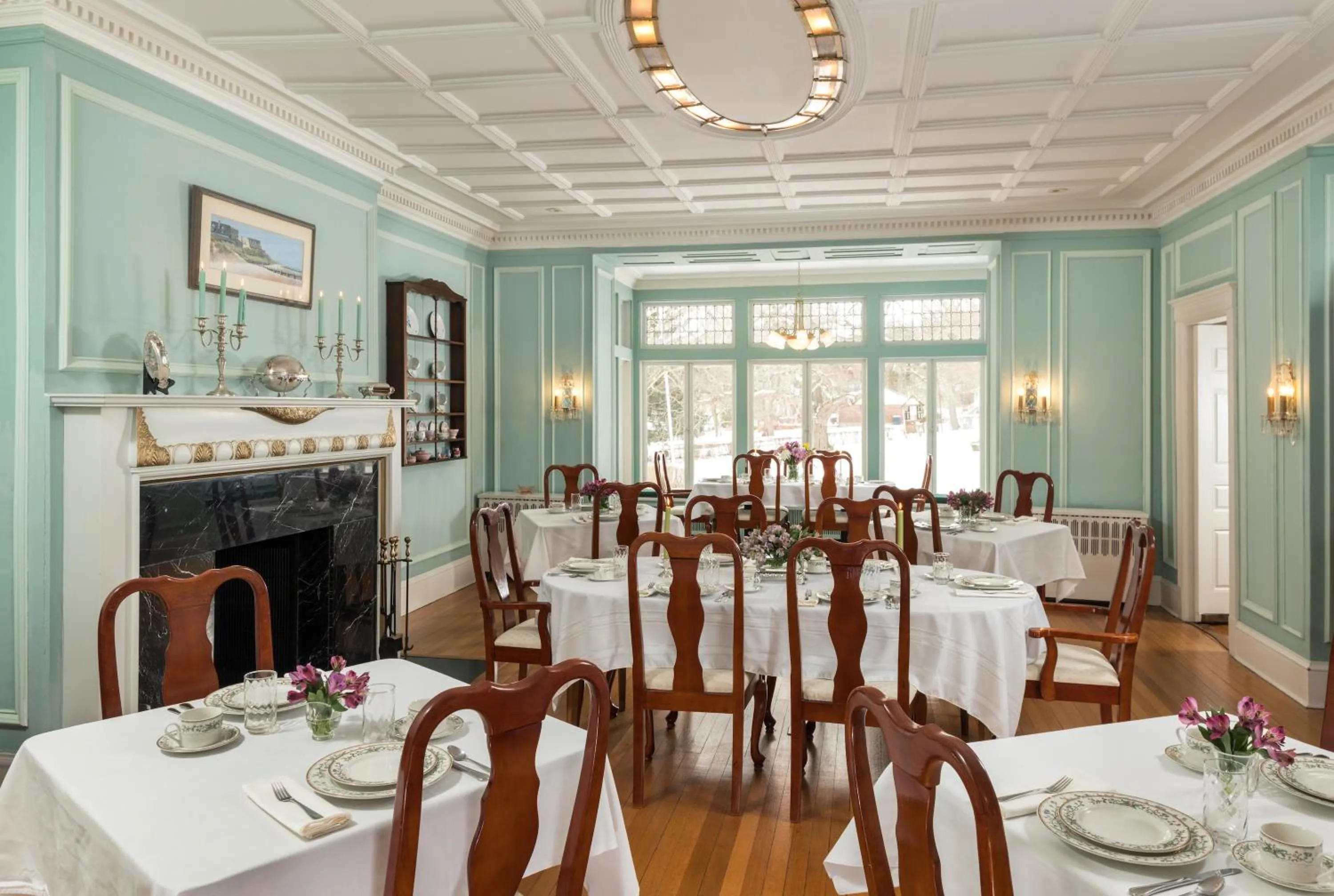 Restaurant/places to eat in Idlwilde Inn