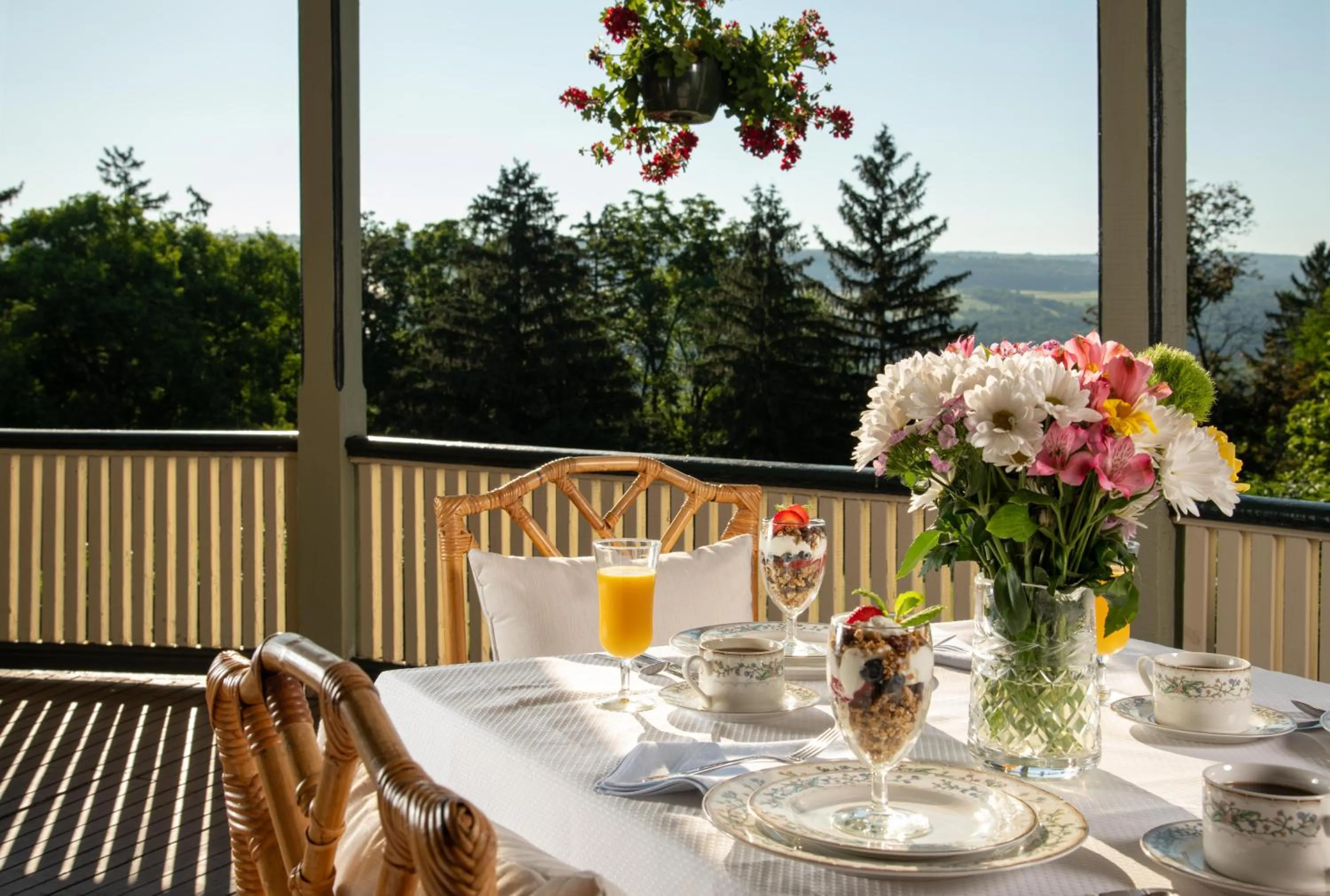Breakfast in Idlwilde Inn