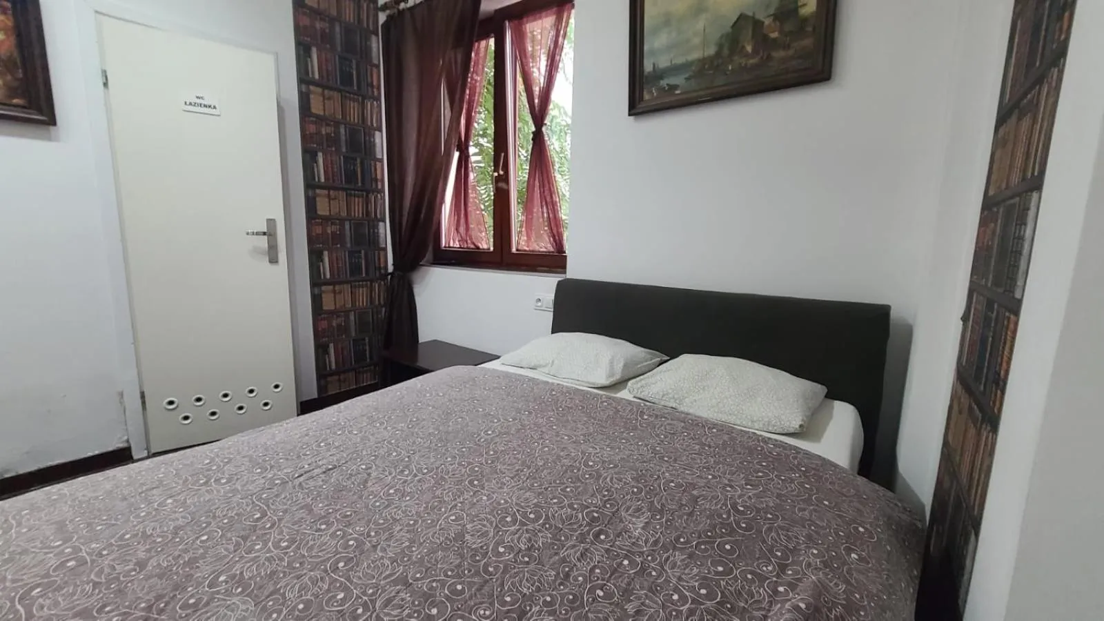 Photo of the whole room, Bed in Lorf Hostel&Coffee