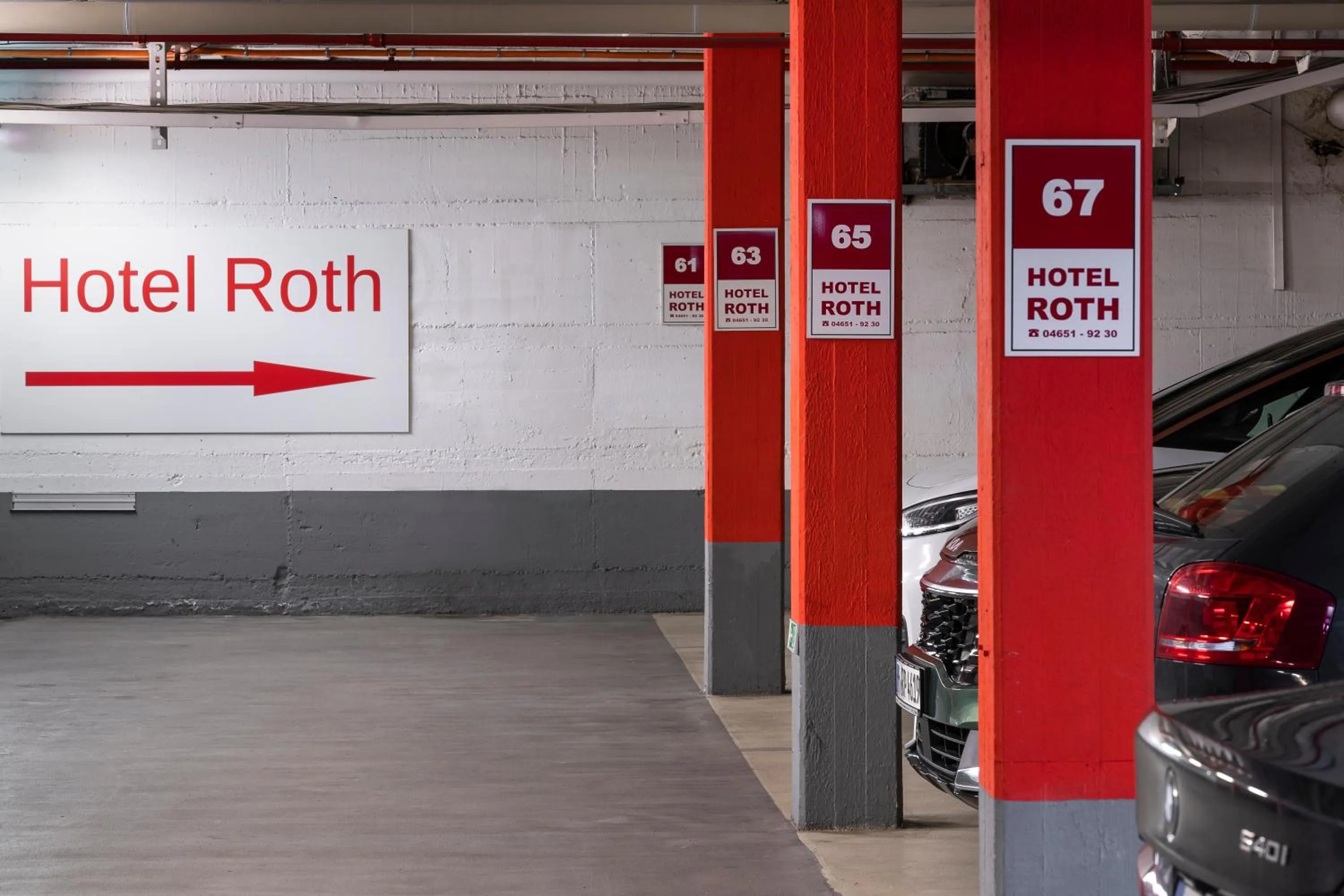 Parking in Top Appartements Roth am Strande