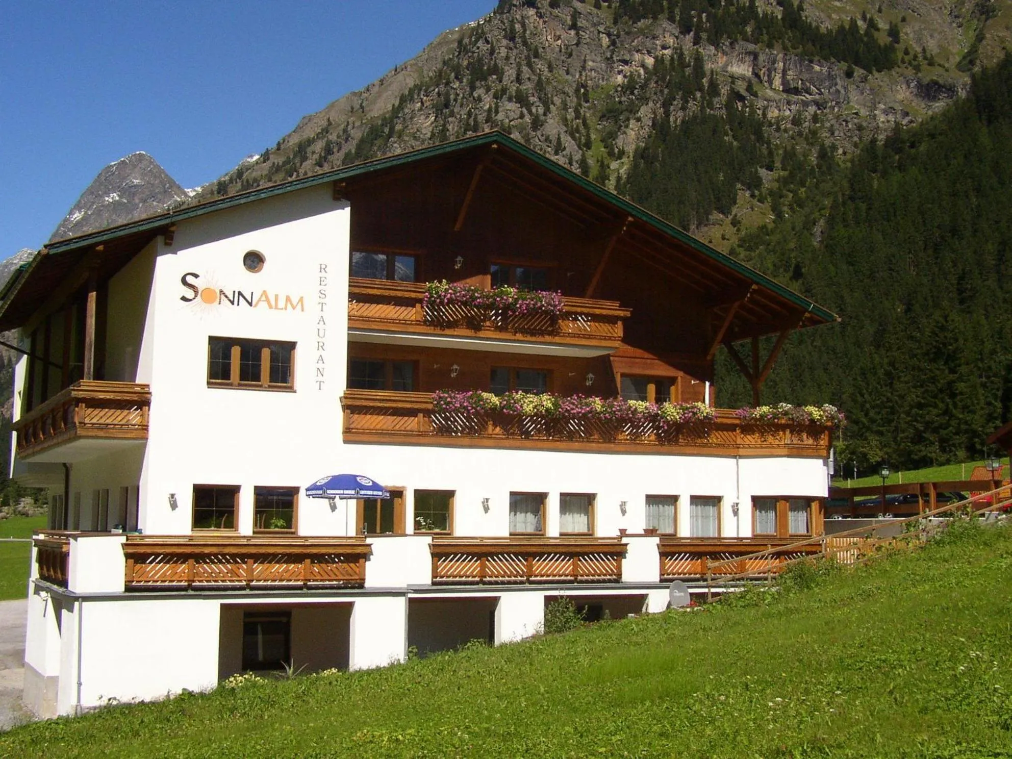 Facade/entrance in Gasthof Sonnalm