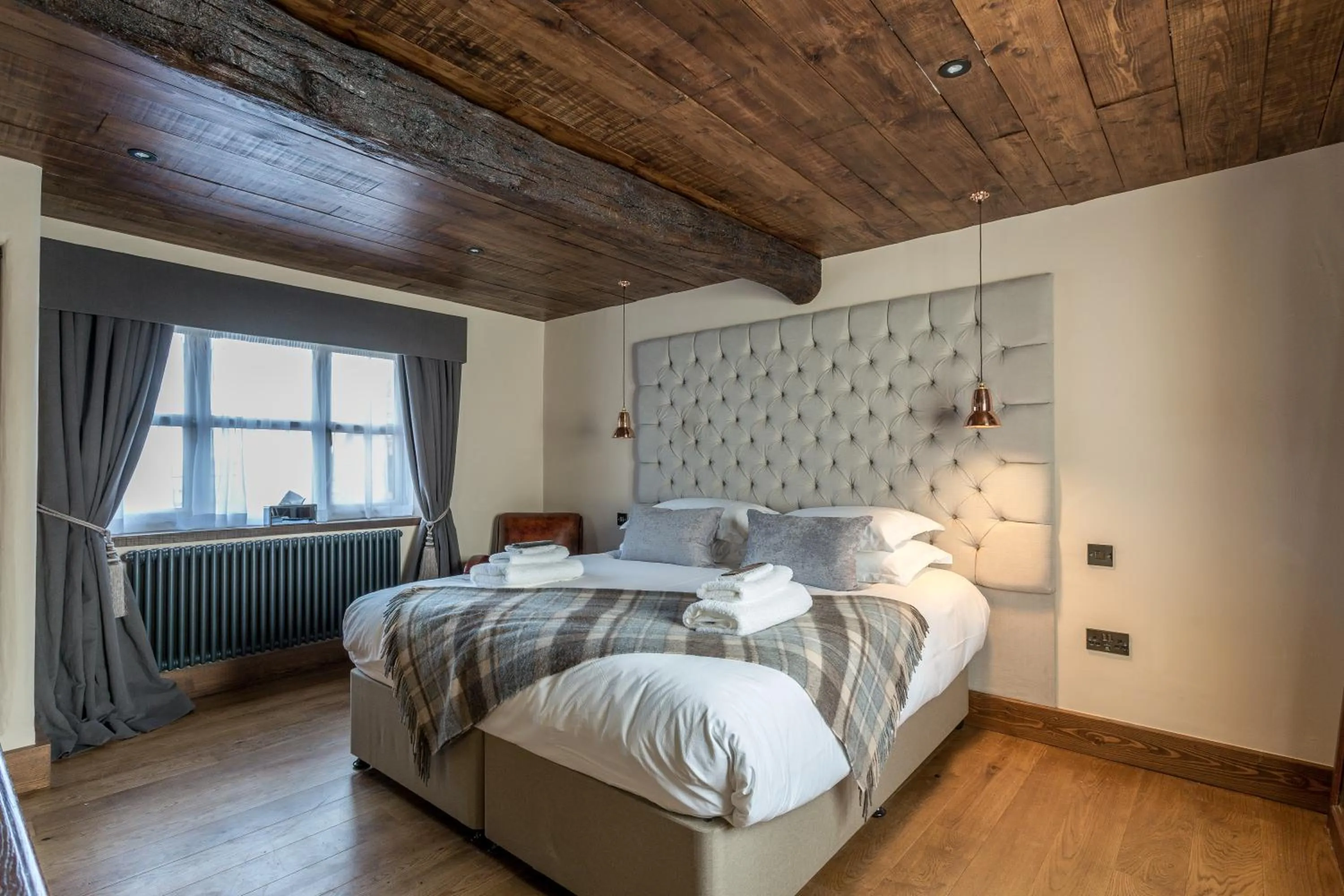 Bed in The Cow Dalbury