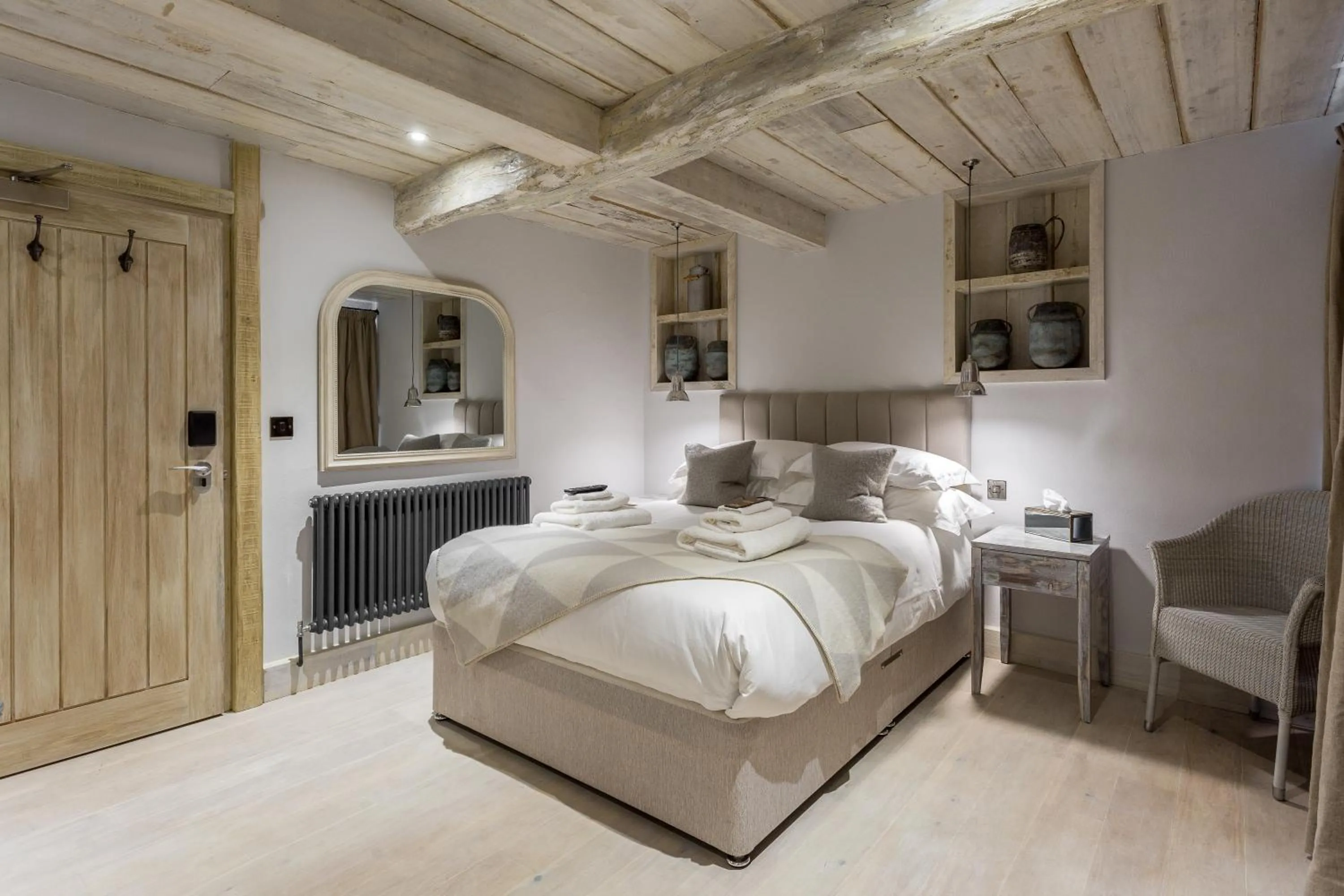 Bed in The Cow Dalbury