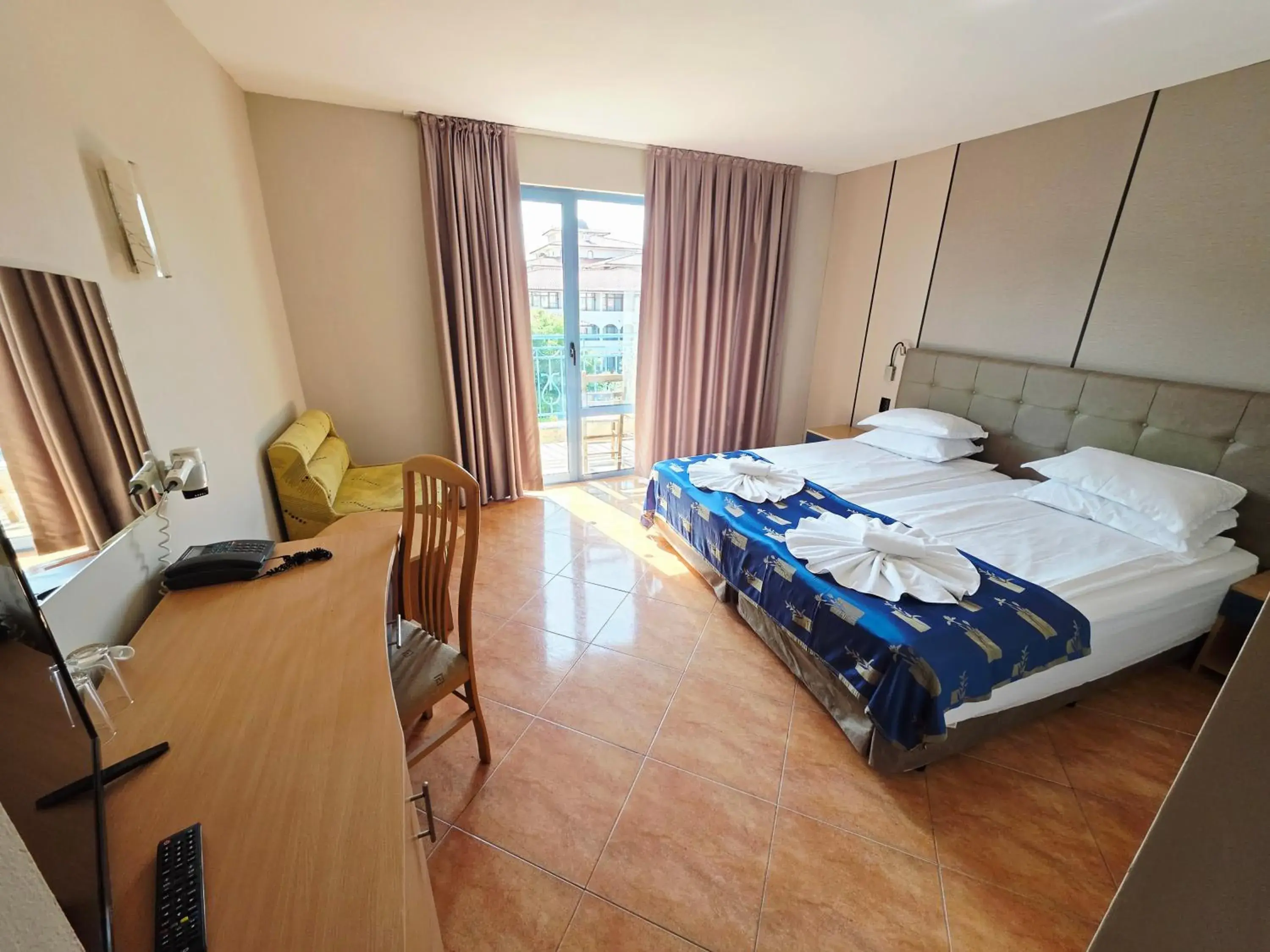 Double or Twin Room with Extra Sofa Bed in Bora Bora Hotel Double or Twin Room with Extra Sofa Bed in Bora Bora Hotel