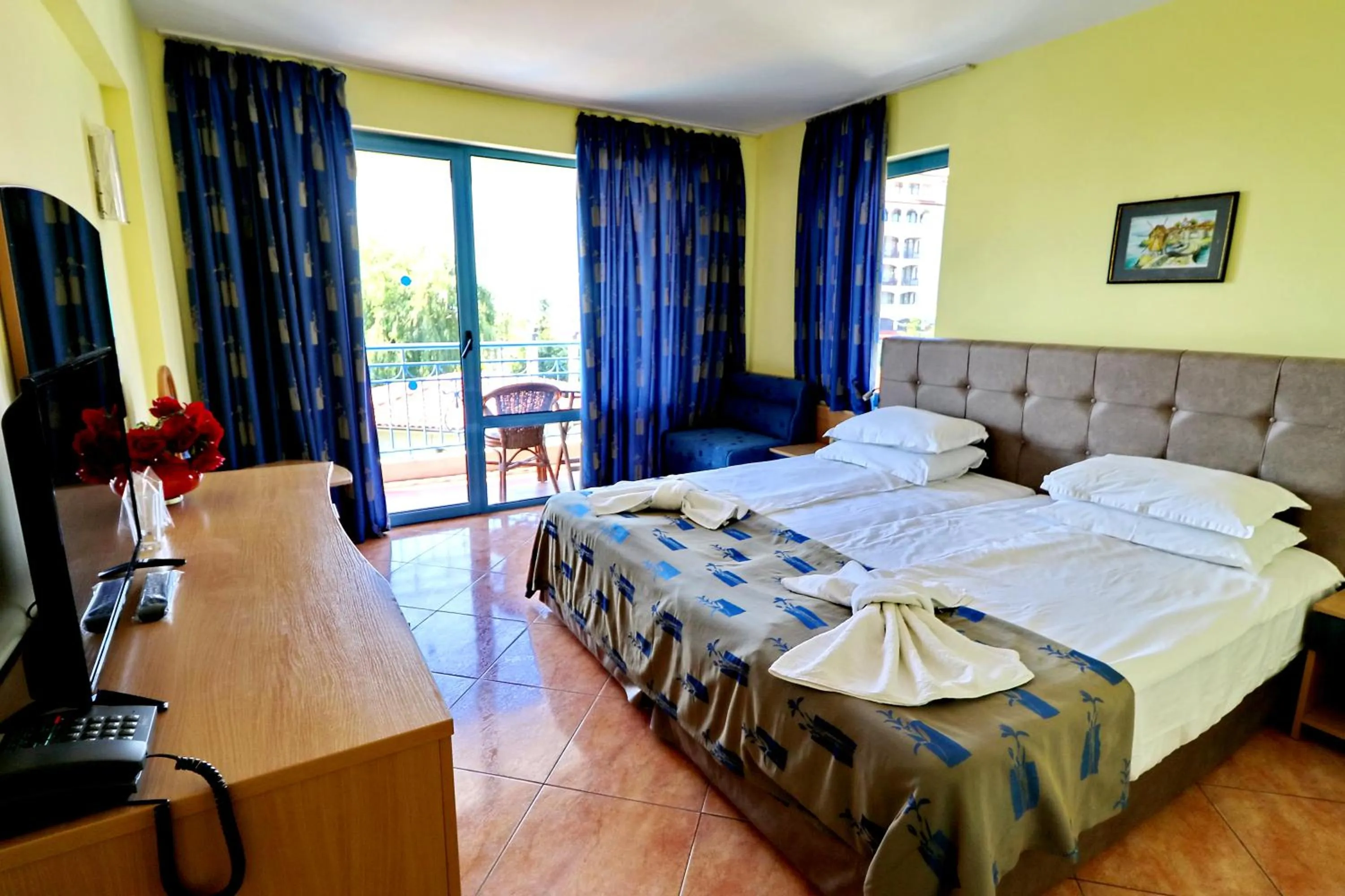 Double or Twin Room with Extra Sofa Bed in Bora Bora Hotel