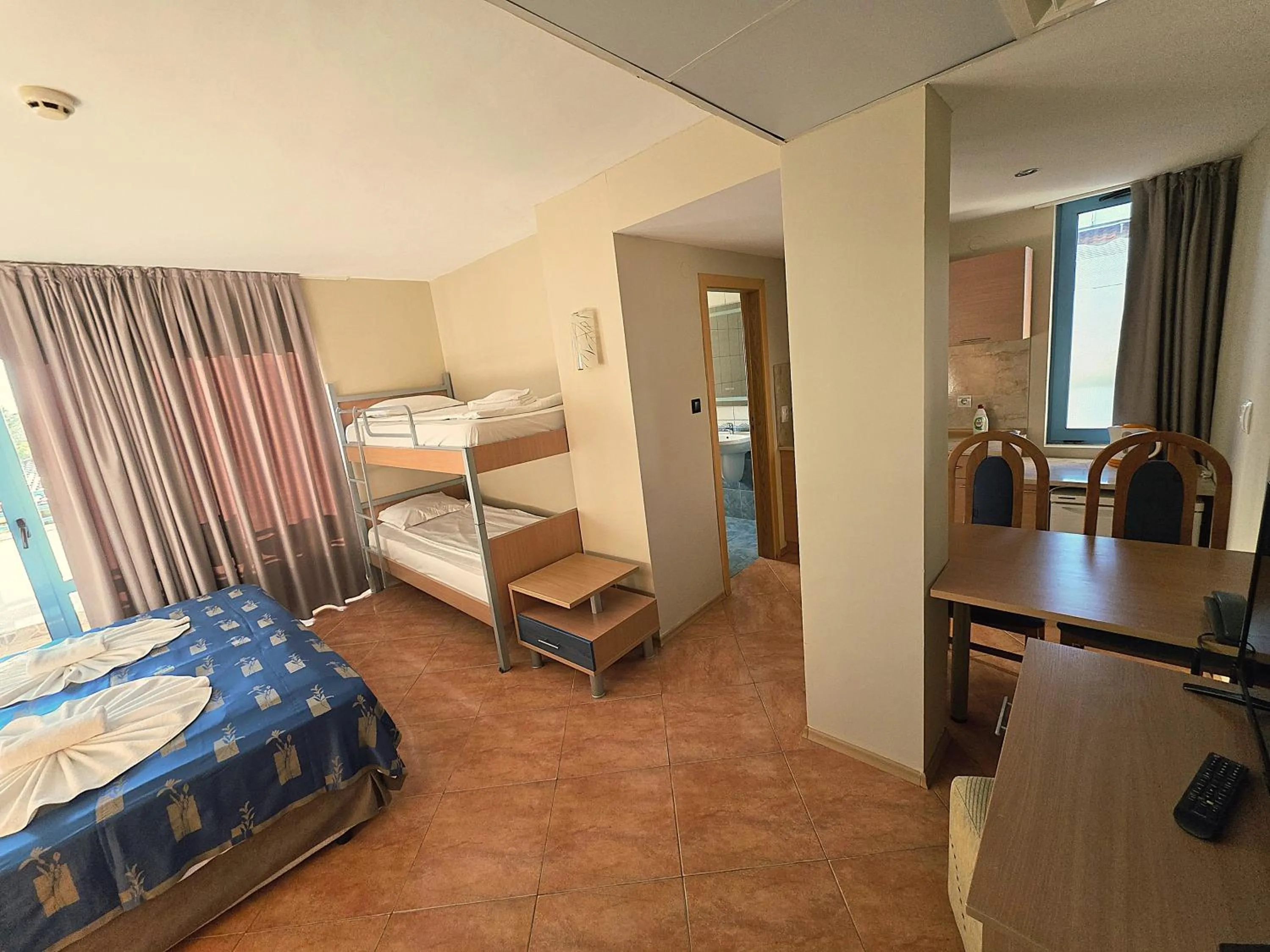 Photo of the whole room, Bed in Bora Bora Hotel