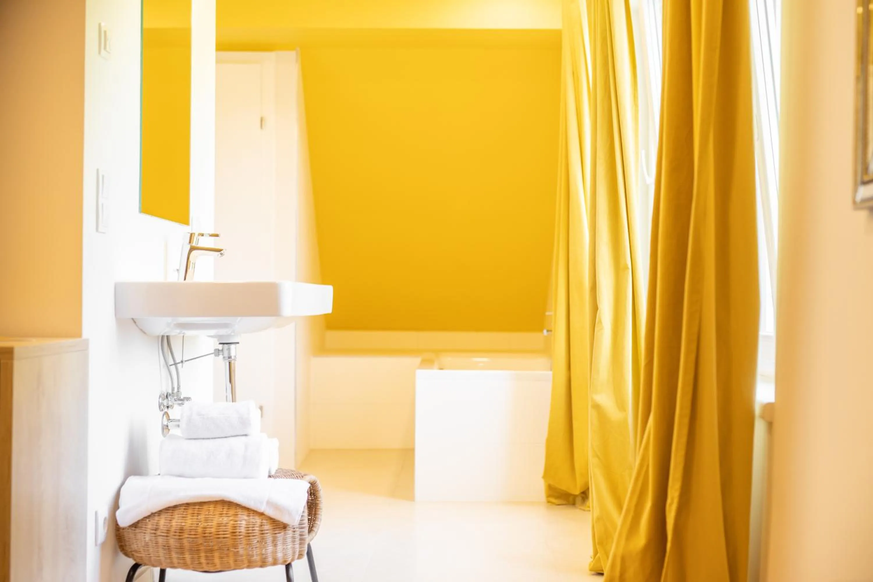 Bathroom in Boutiquehotel Caravella Velden by S4Y