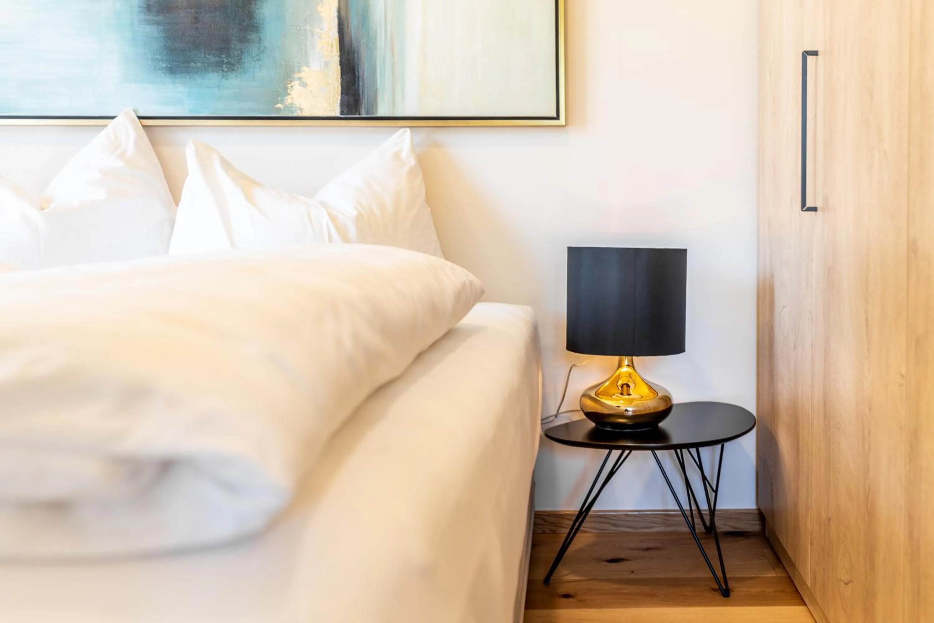 Photo of the whole room, Bed in Boutiquehotel Caravella Velden by S4Y