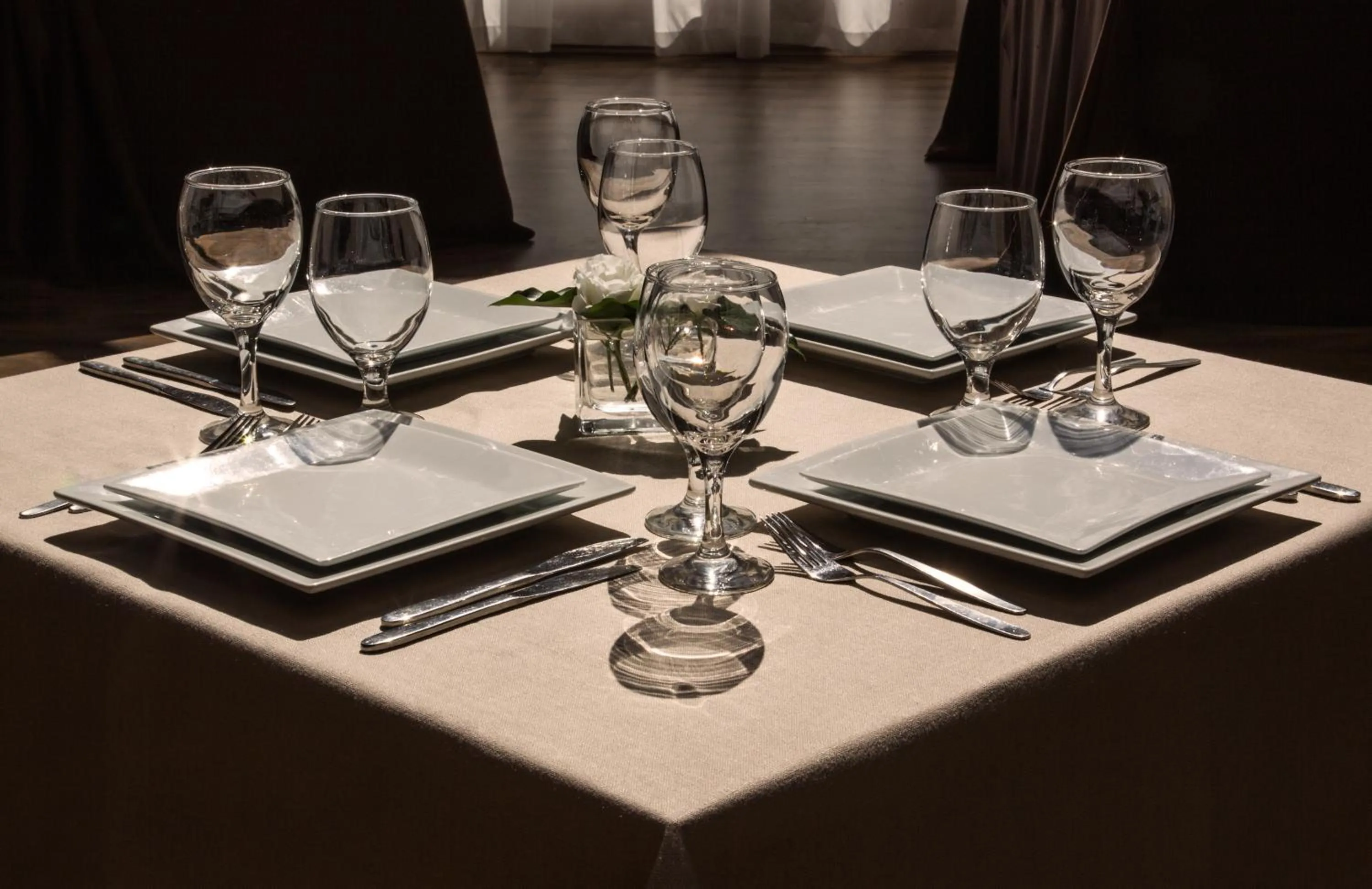 Restaurant/places to eat in Triada Hotel