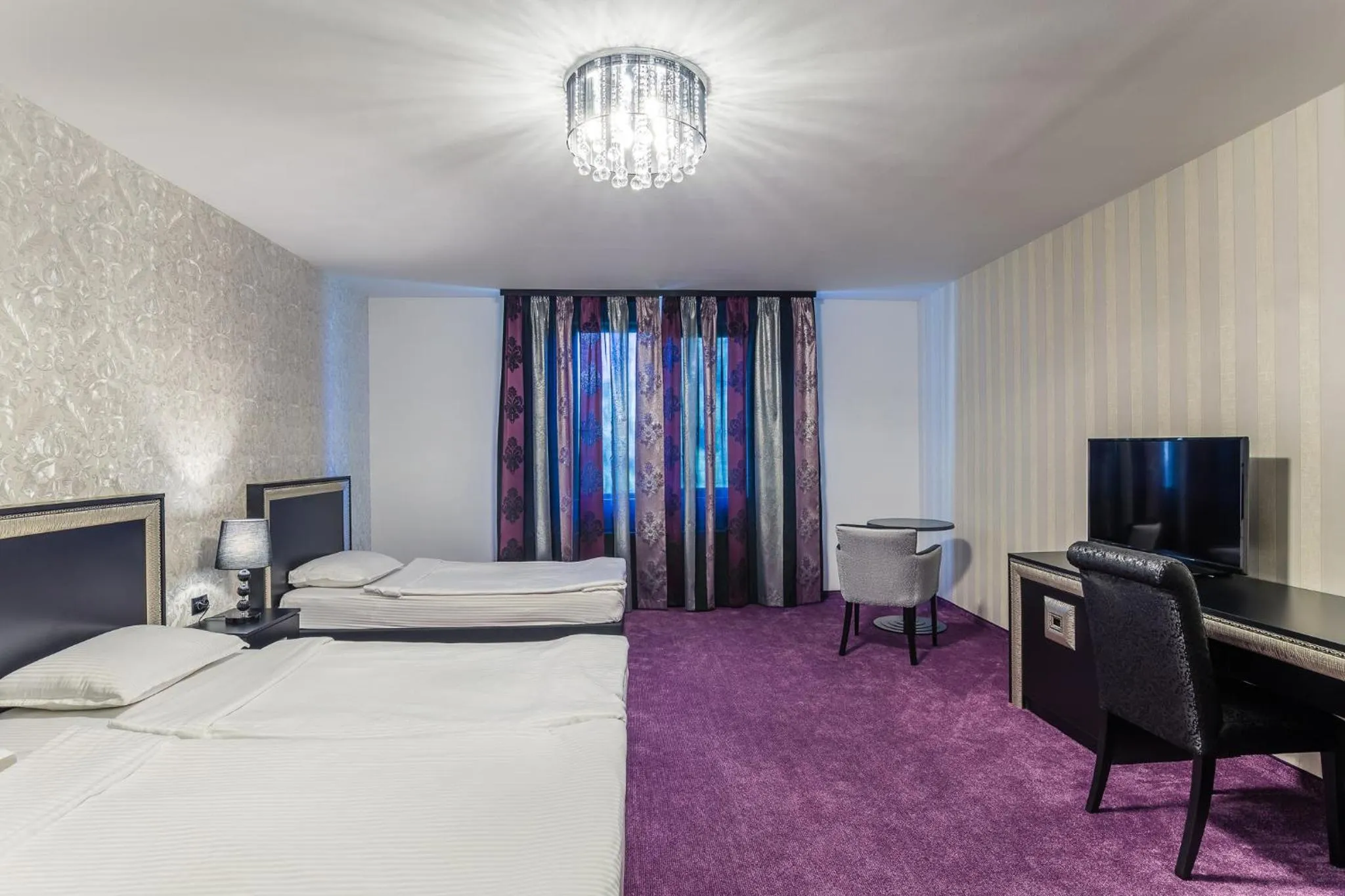 Family, Bed in Hotel Elegance