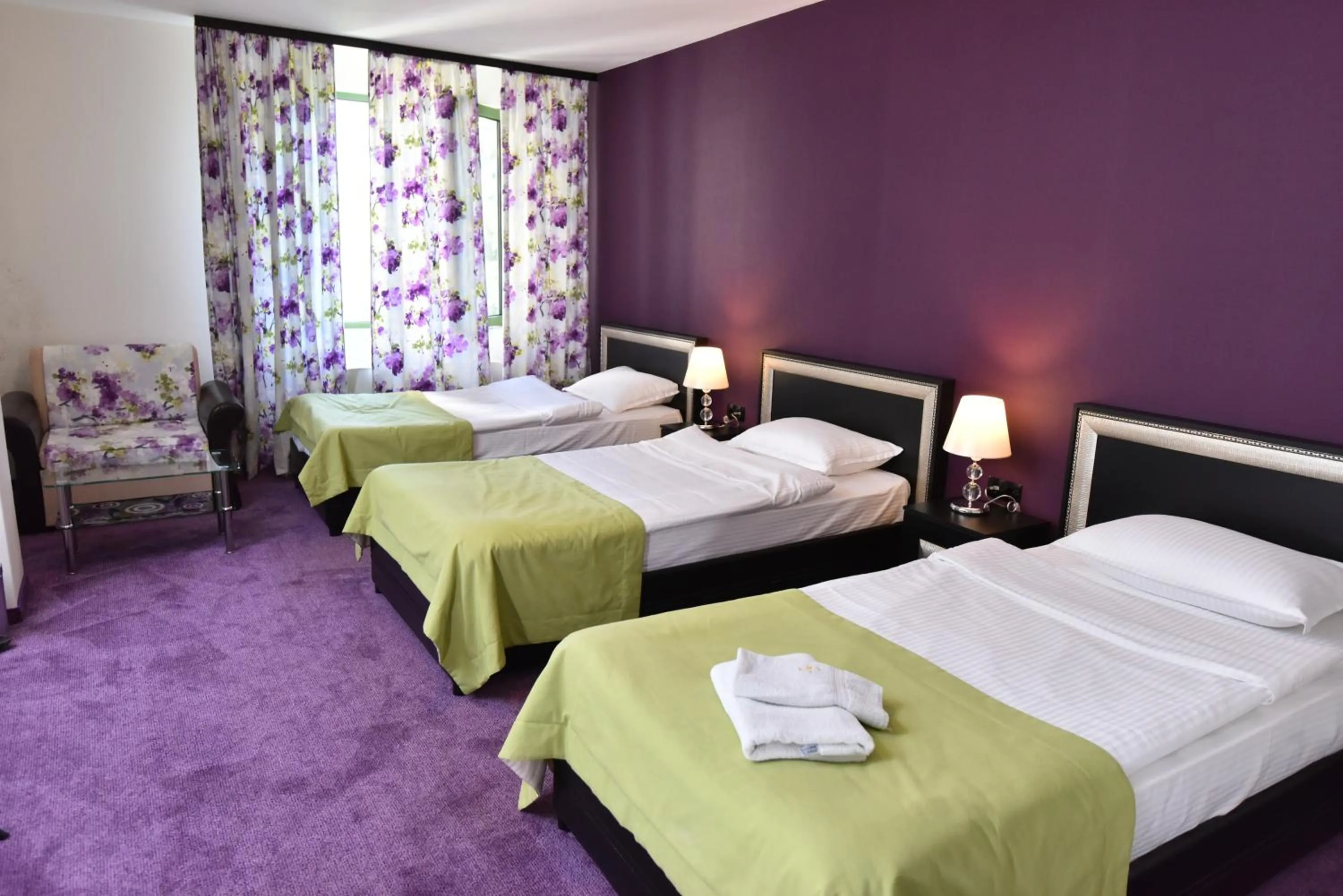 Photo of the whole room, Bed in Hotel Elegance