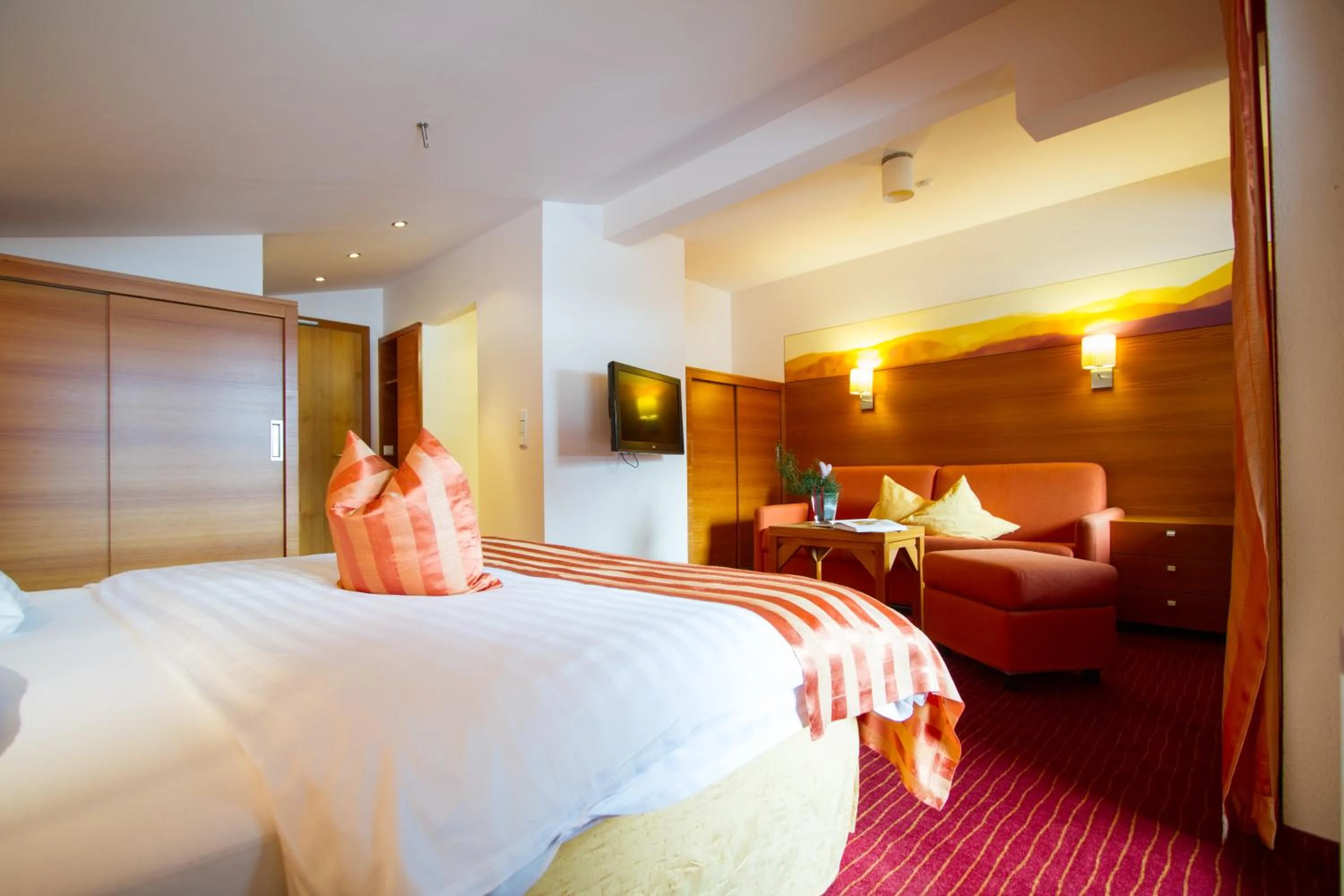 Photo of the whole room, Bed in Hotel Garni Romantika