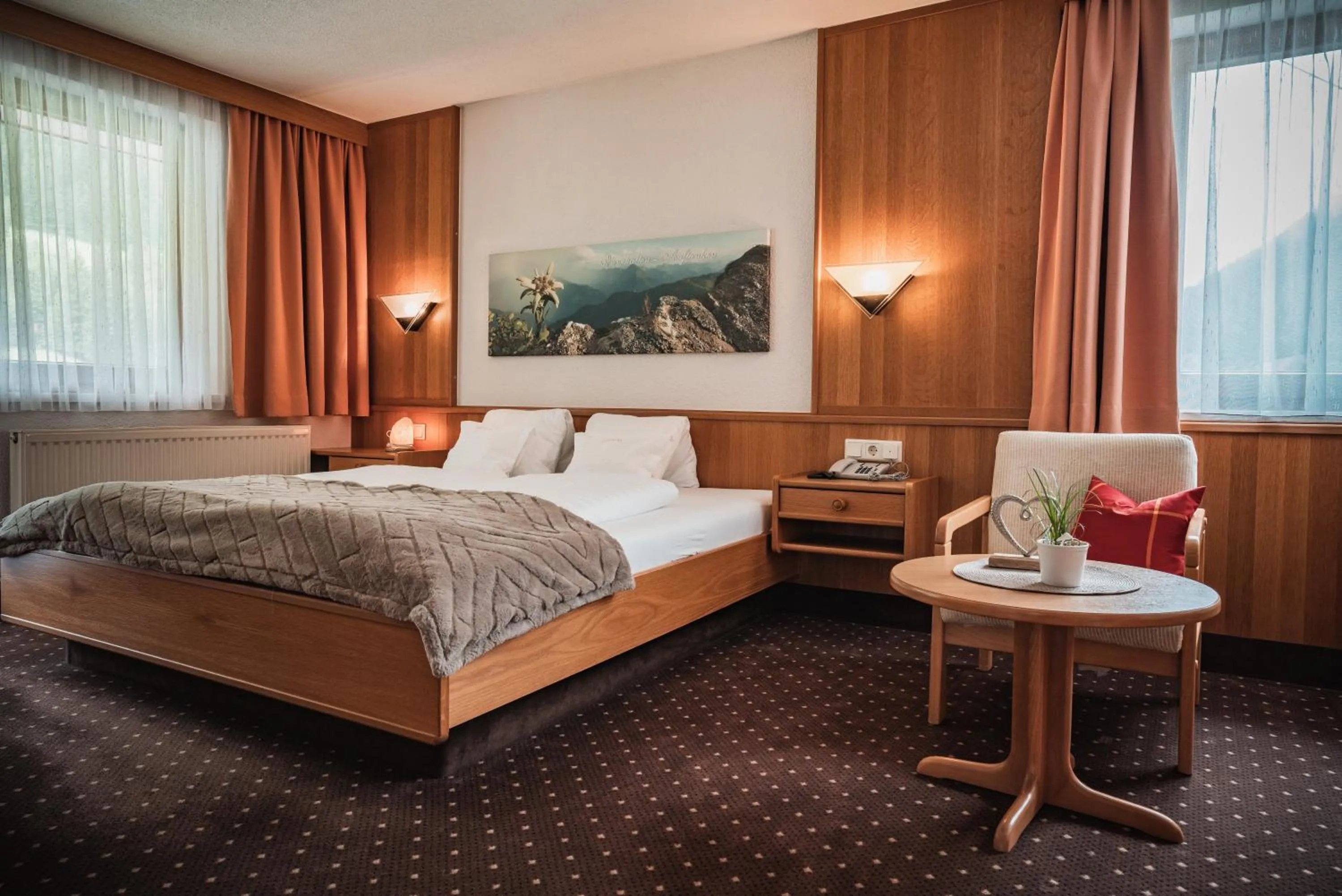 Photo of the whole room, Bed in Hotel Garni Romantika