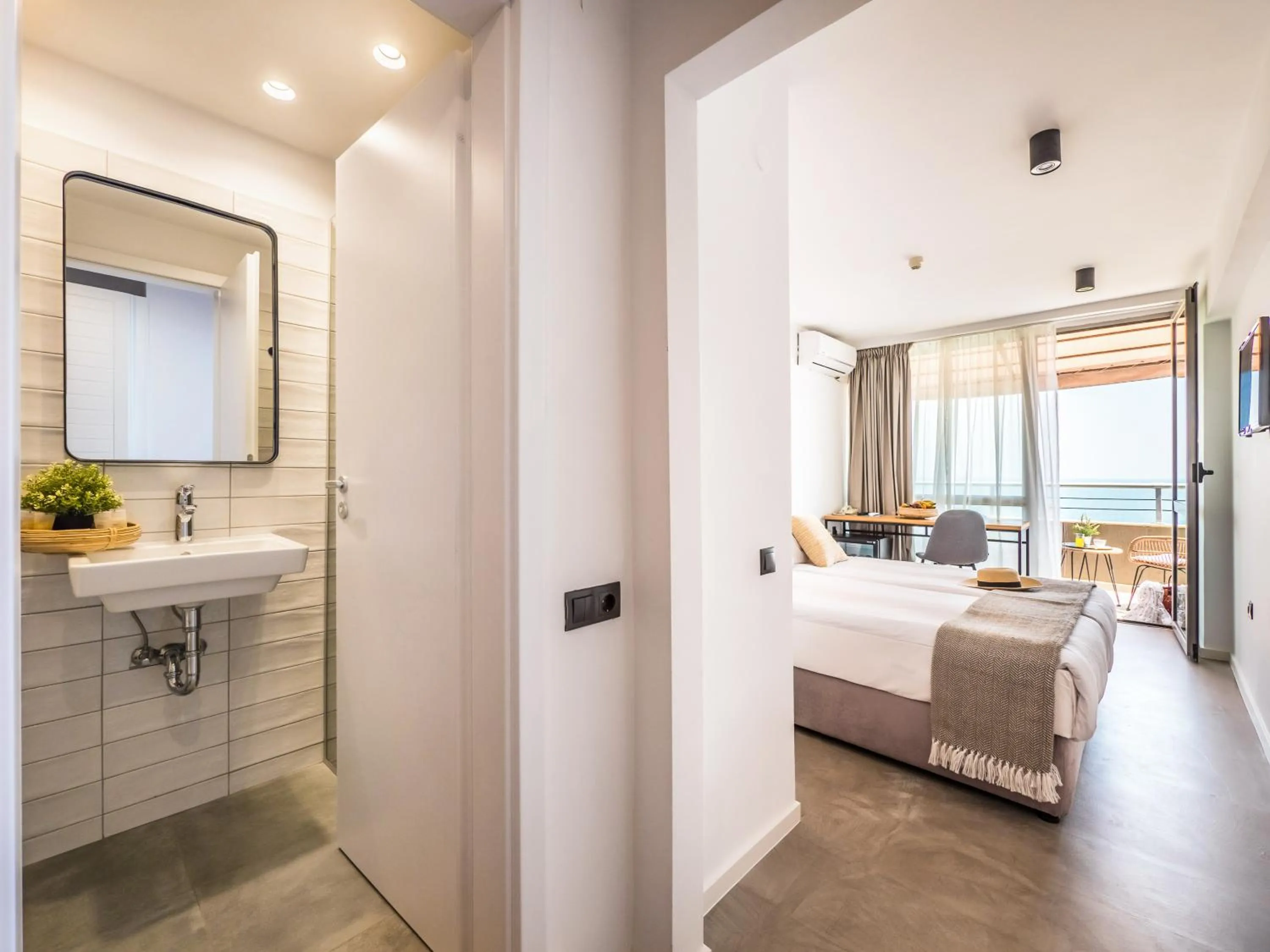 Living room, Bed in Hotel Excelsior - All Inclusive