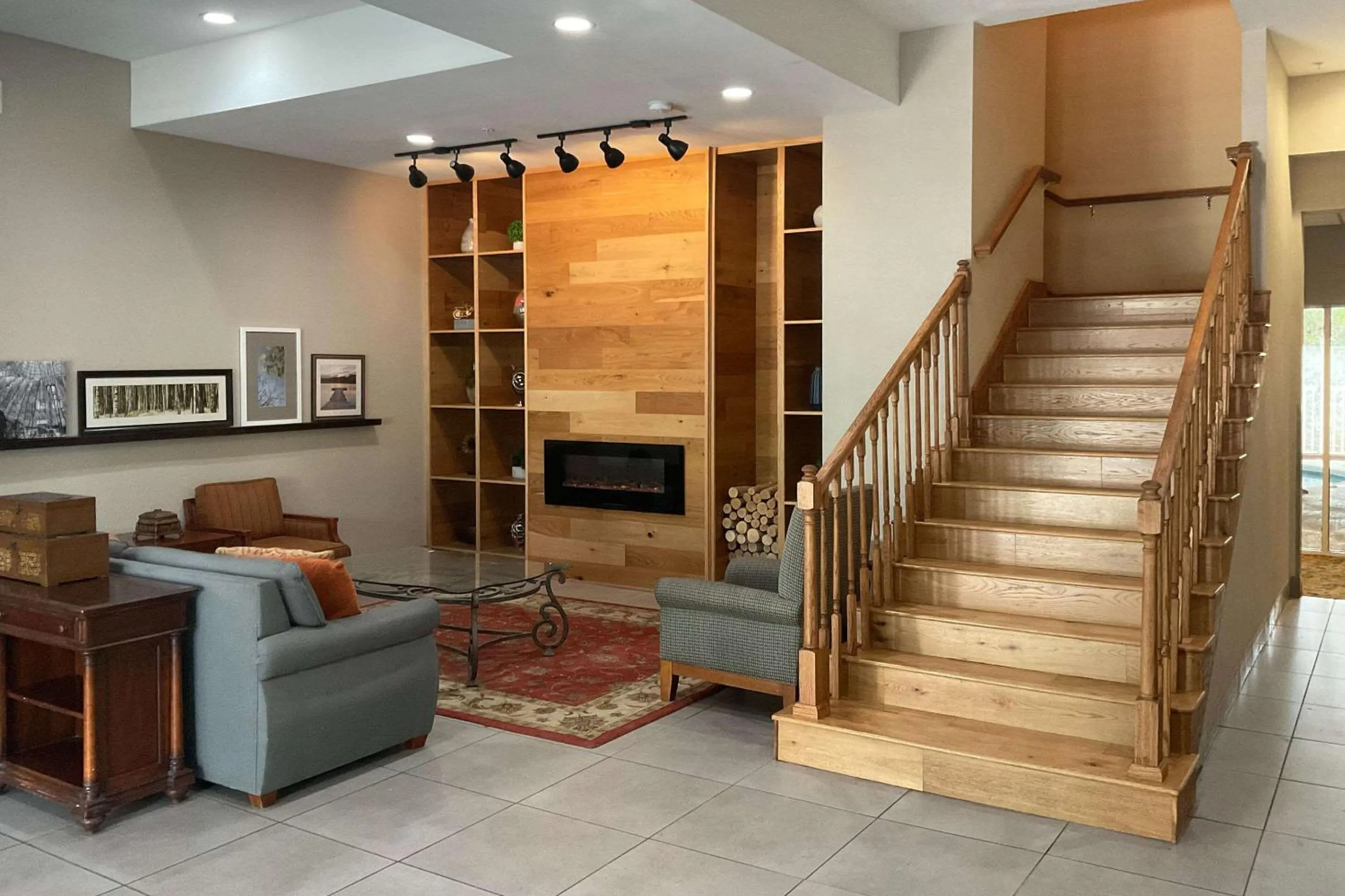 Lobby or reception in Country Inn & Suites by Radisson, Tallahassee-University Area, FL