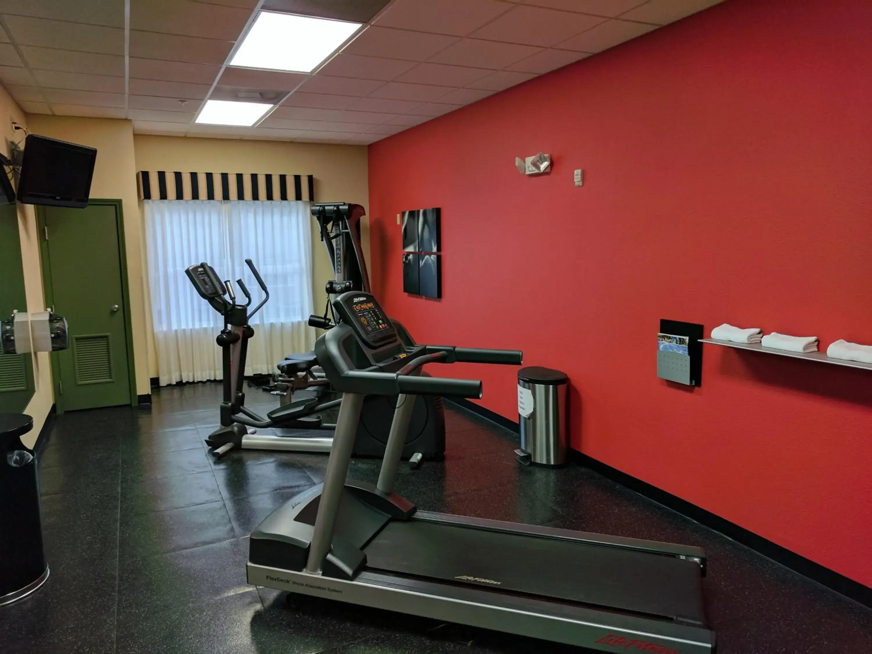 Fitness centre/facilities in Country Inn & Suites by Radisson, Tallahassee-University Area, FL Fitness centre/facilities in Country Inn & Suites by Radisson, Tallahassee-University Area, FL