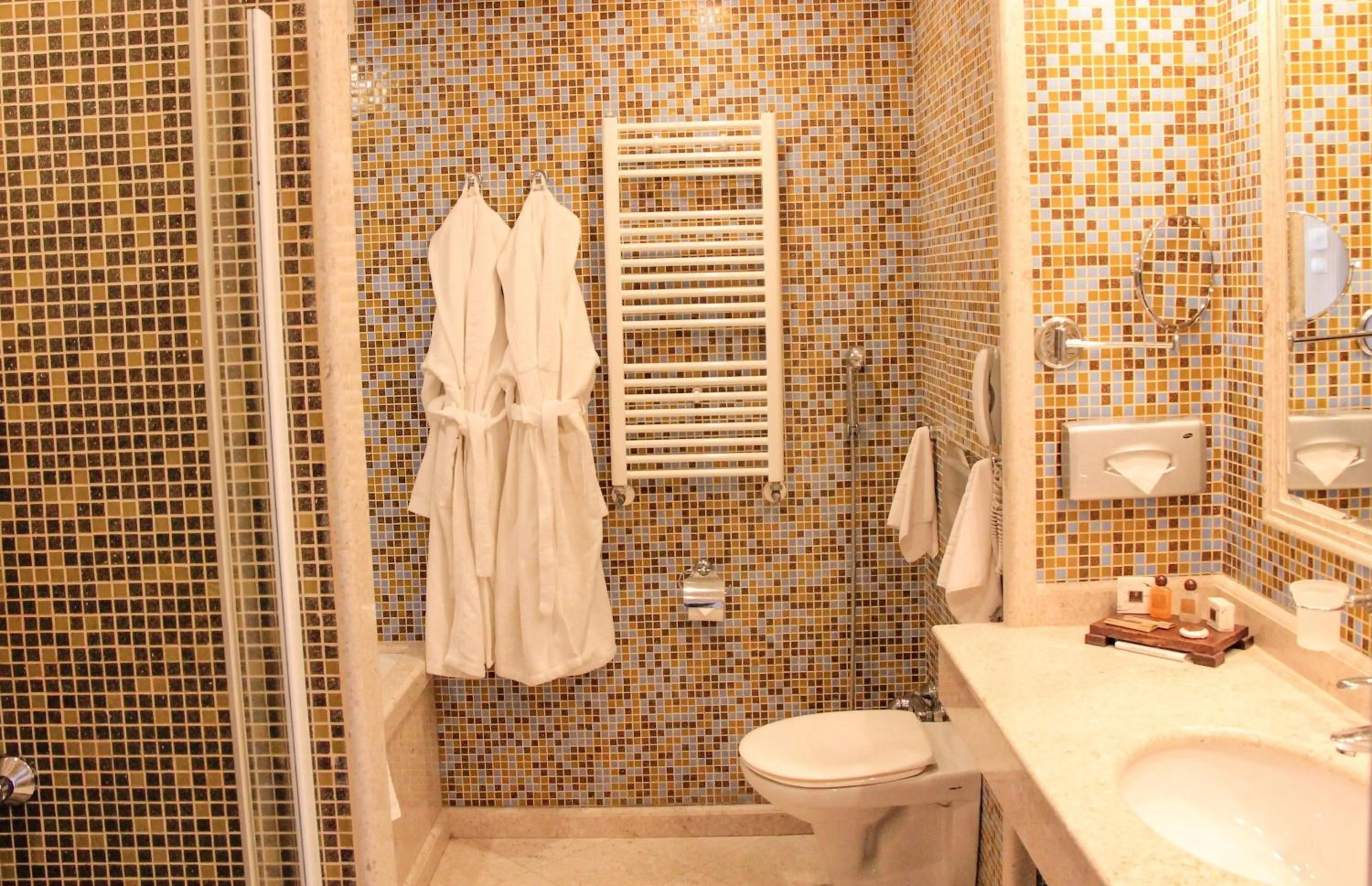 Bathroom in Grand Hotel Pomorie - Medical spa