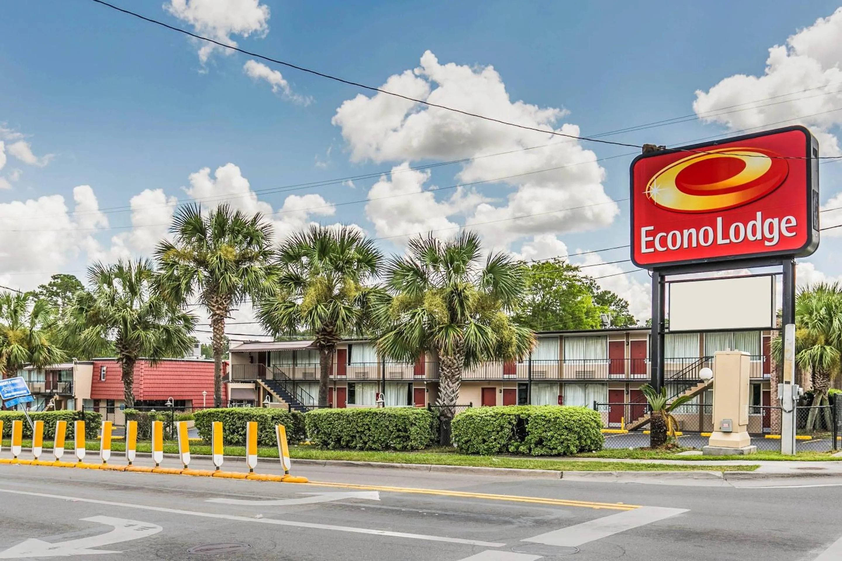 Property building in Econo Lodge Tallahassee North
