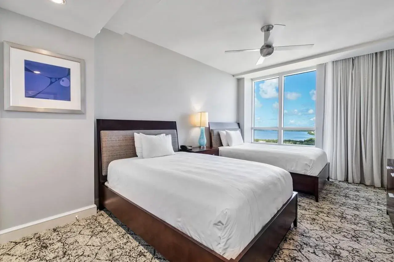 Bed in Palm Beach Singer Island Resort & Spa Luxury Suites Bed in Palm Beach Singer Island Resort & Spa Luxury Suites