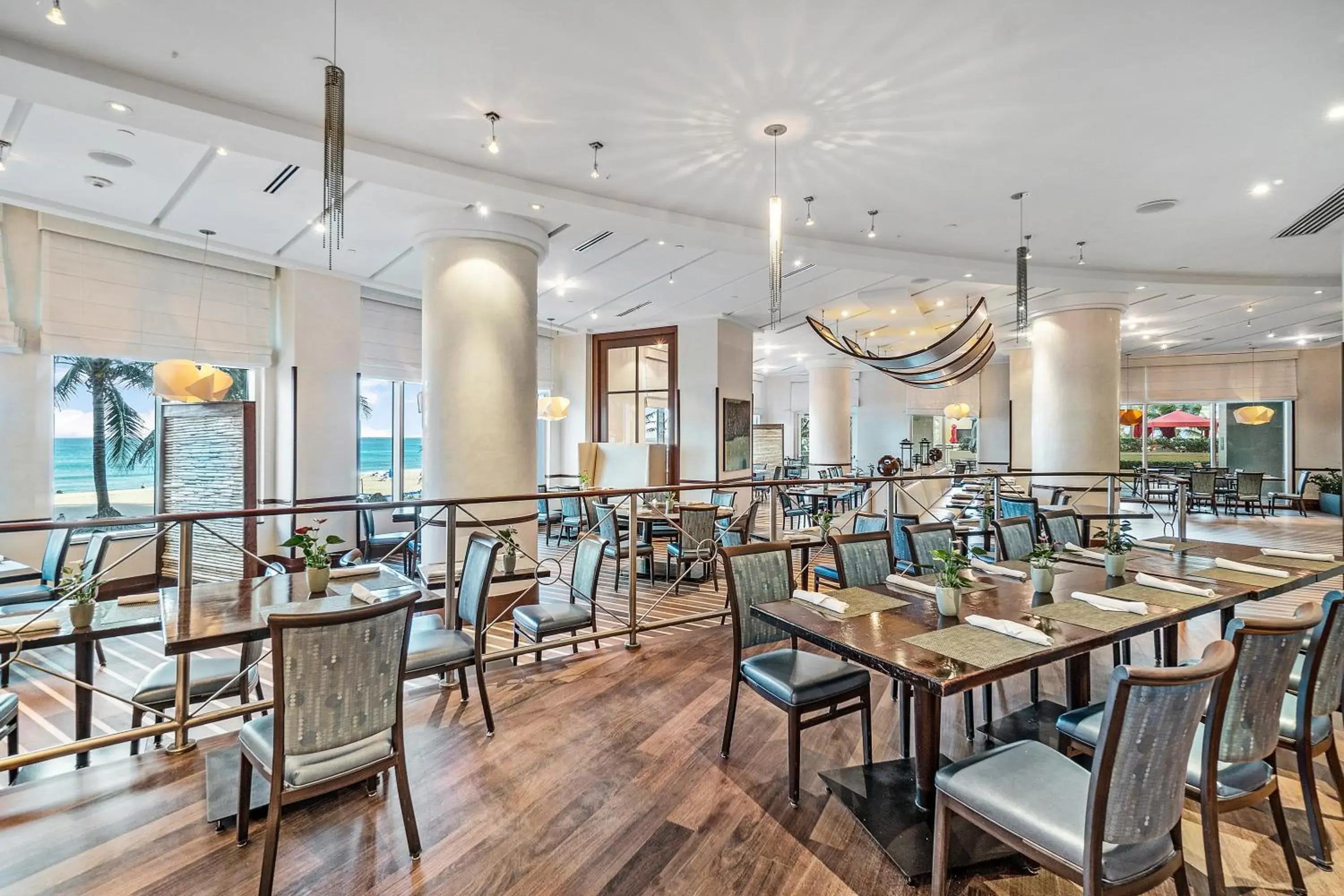 Restaurant/Places to Eat in Palm Beach Singer Island Resort & Spa Luxury Suites