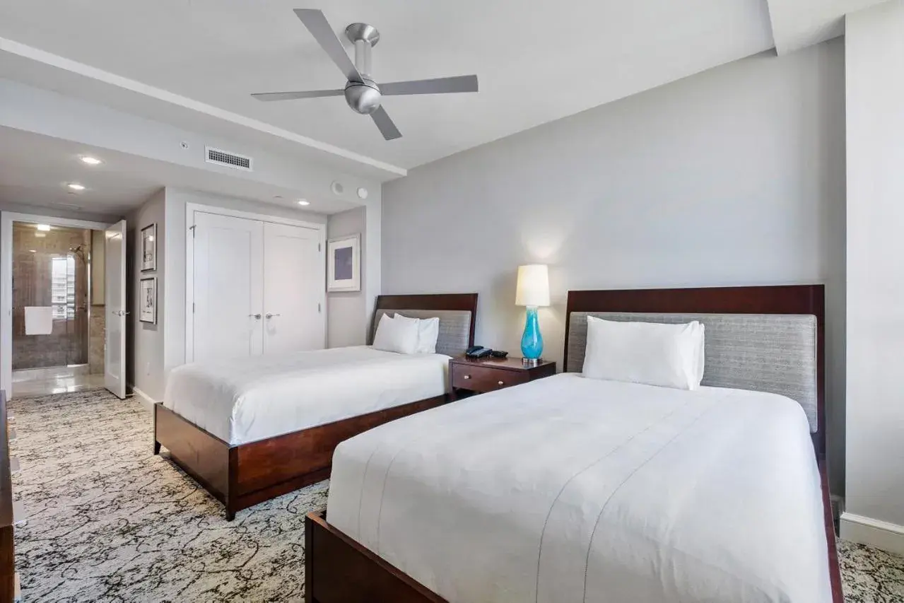 Bed in Palm Beach Singer Island Resort & Spa Luxury Suites Bed in Palm Beach Singer Island Resort & Spa Luxury Suites