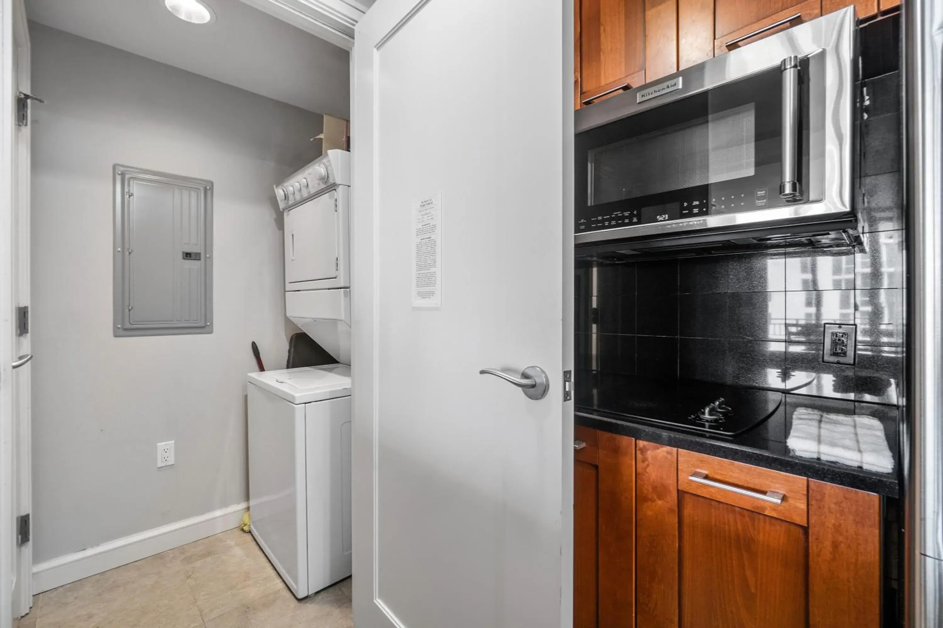 Kitchen/Kitchenette in Palm Beach Singer Island Resort & Spa Luxury Suites