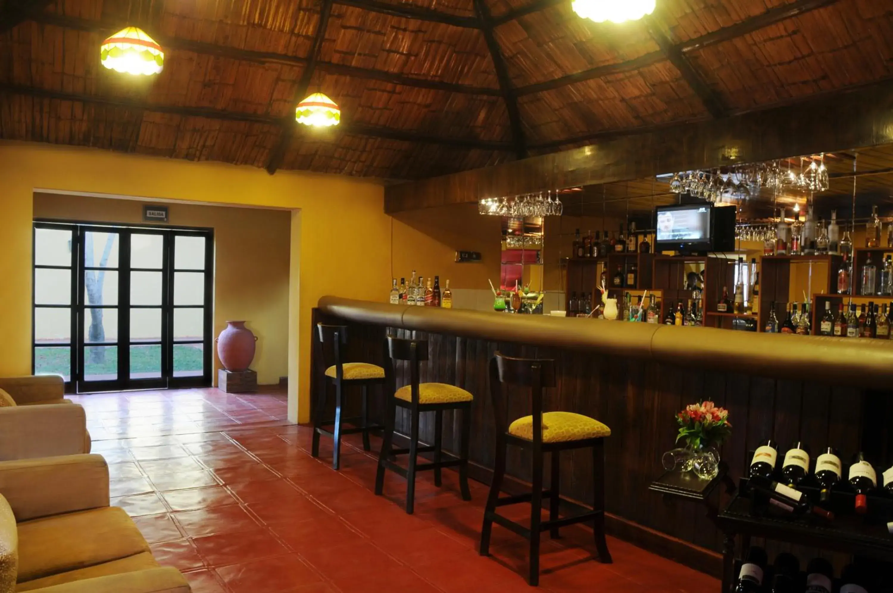 Lounge or bar in BTH Hotel Arequipa Lake Lounge or bar in BTH Hotel Arequipa Lake