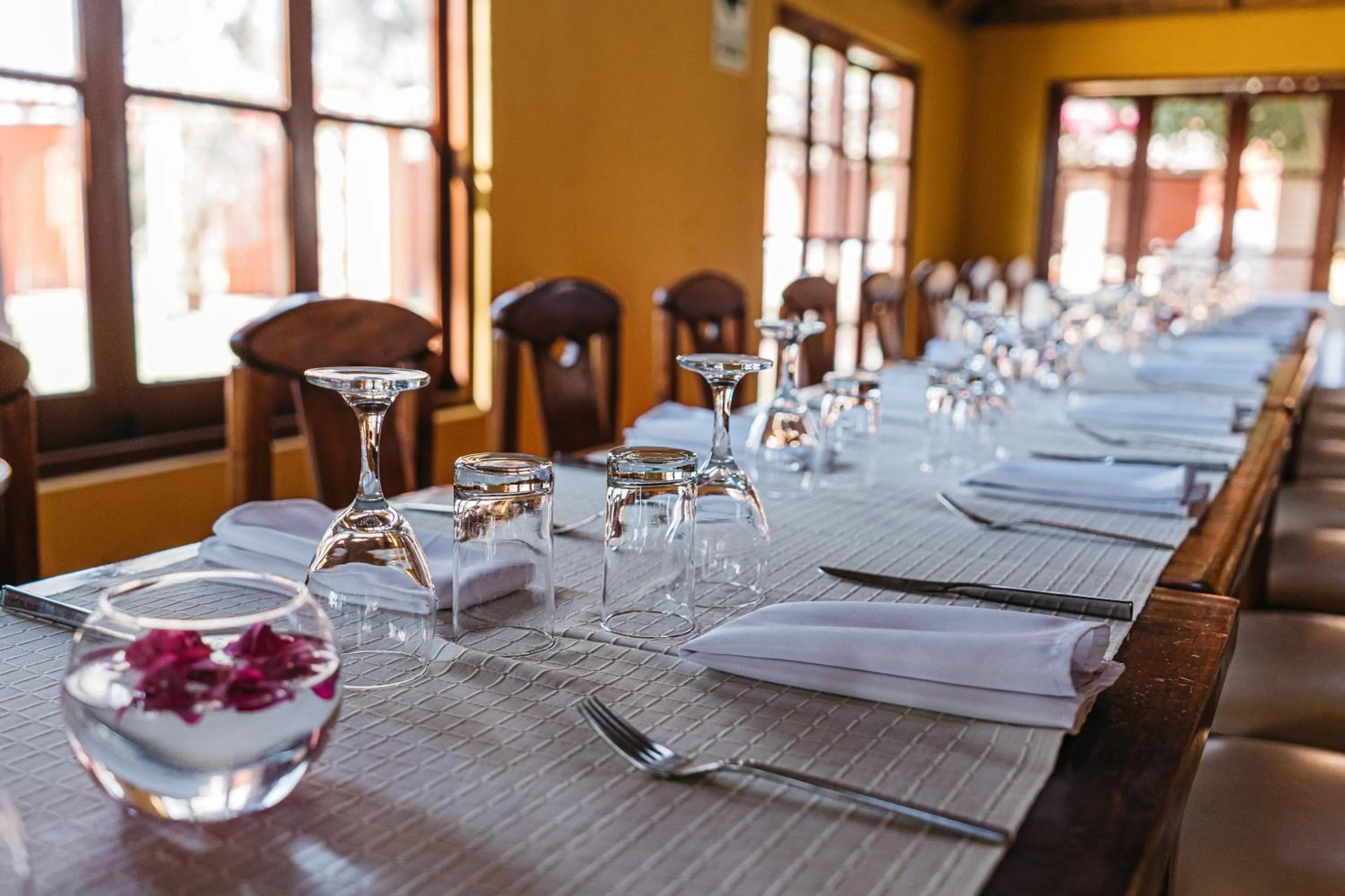 Restaurant/places to eat in BTH Hotel Arequipa Lake