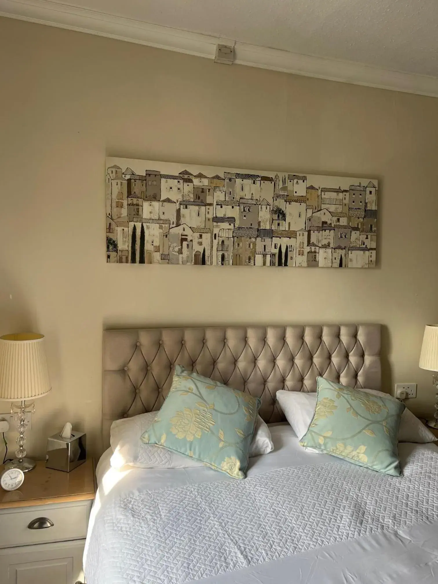 Bedroom, Bed in Castle Lodge Wilton Bedroom, Bed in Castle Lodge Wilton