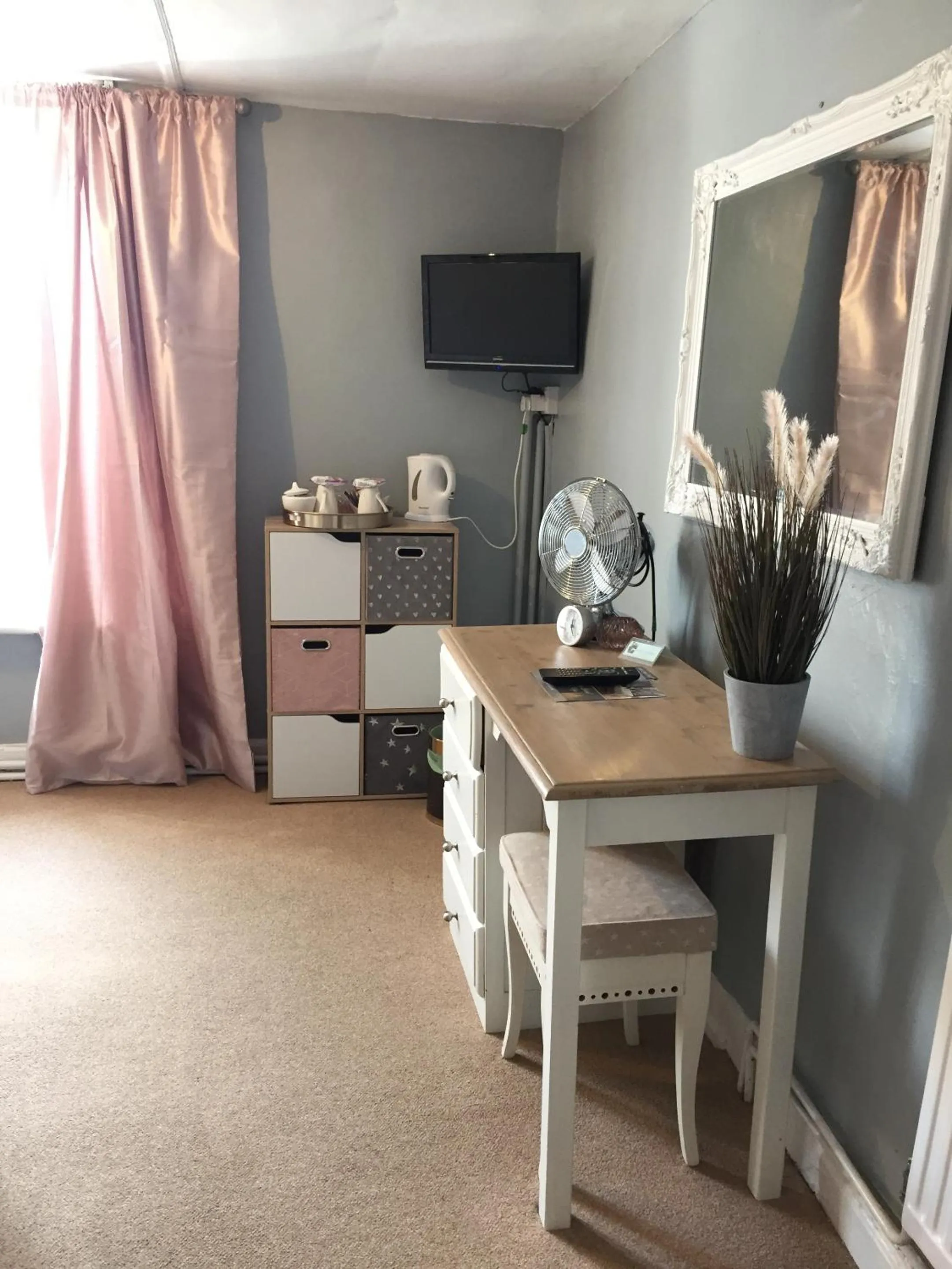 Bedroom in Castle Lodge Wilton