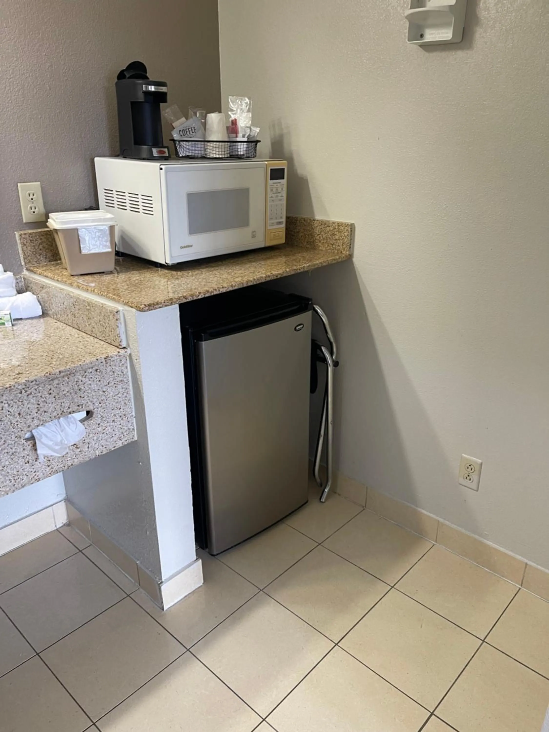 Coffee/tea facilities in Travelodge by Wyndham Tucson AZ