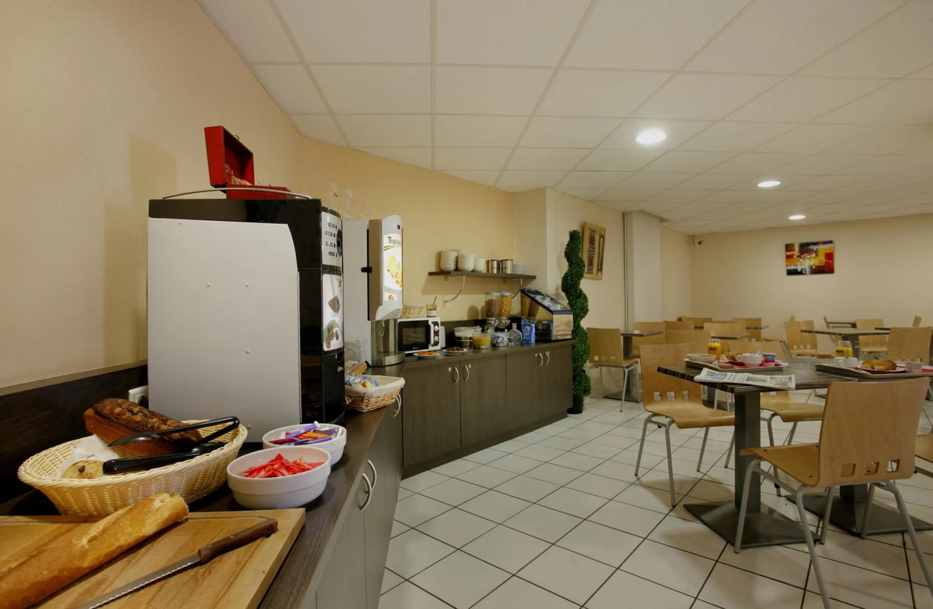 Breakfast in The Originals City, Hôtel L'Acropole, Saint-Etienne Sud