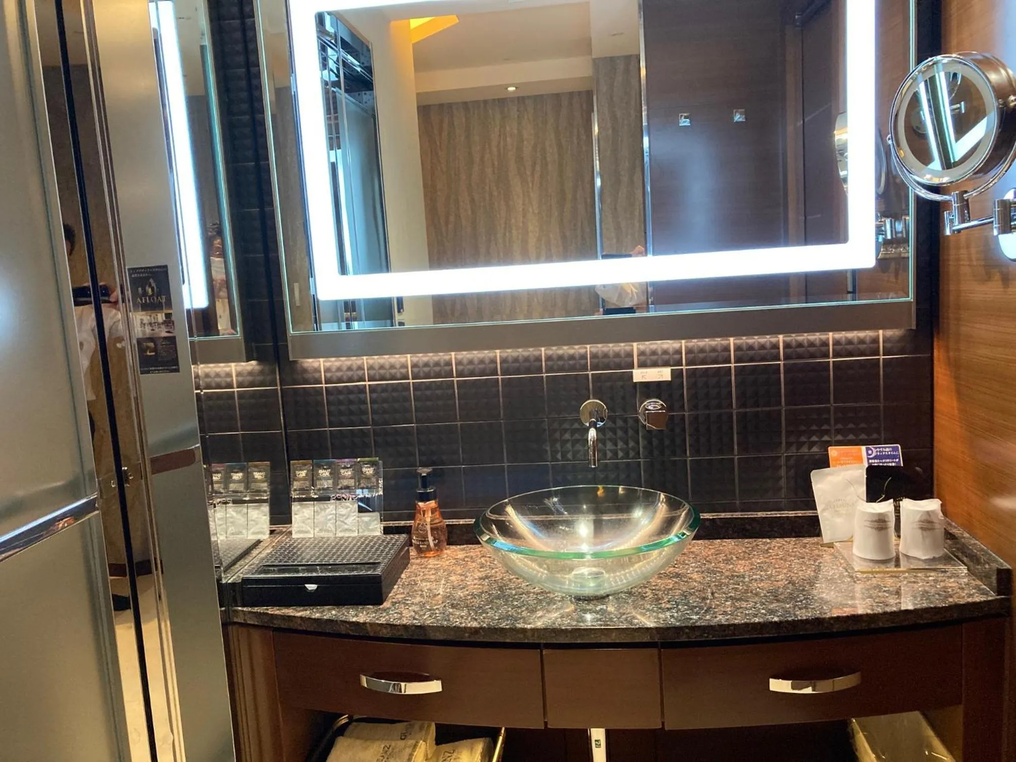 Kitchen or kitchenette in HOTEL THE GLANZ