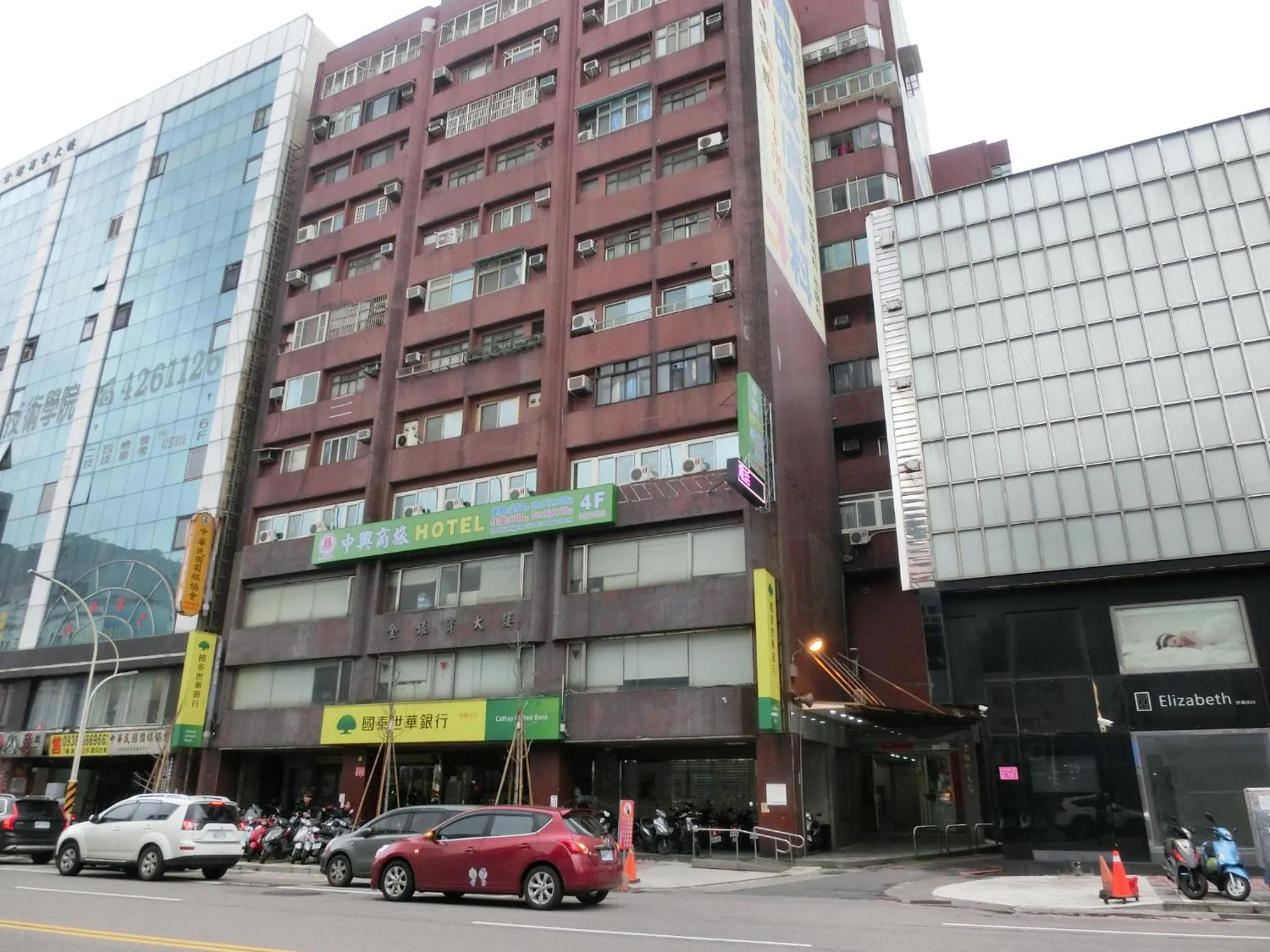 Property building in Jung Shin Hotel