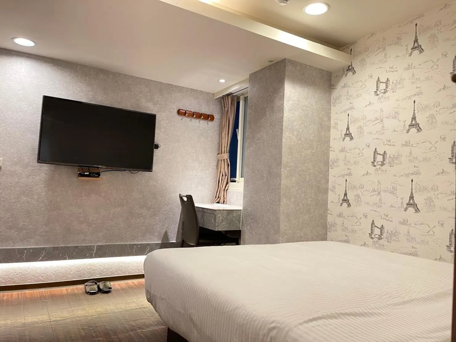 Bed in Jung Shin Hotel