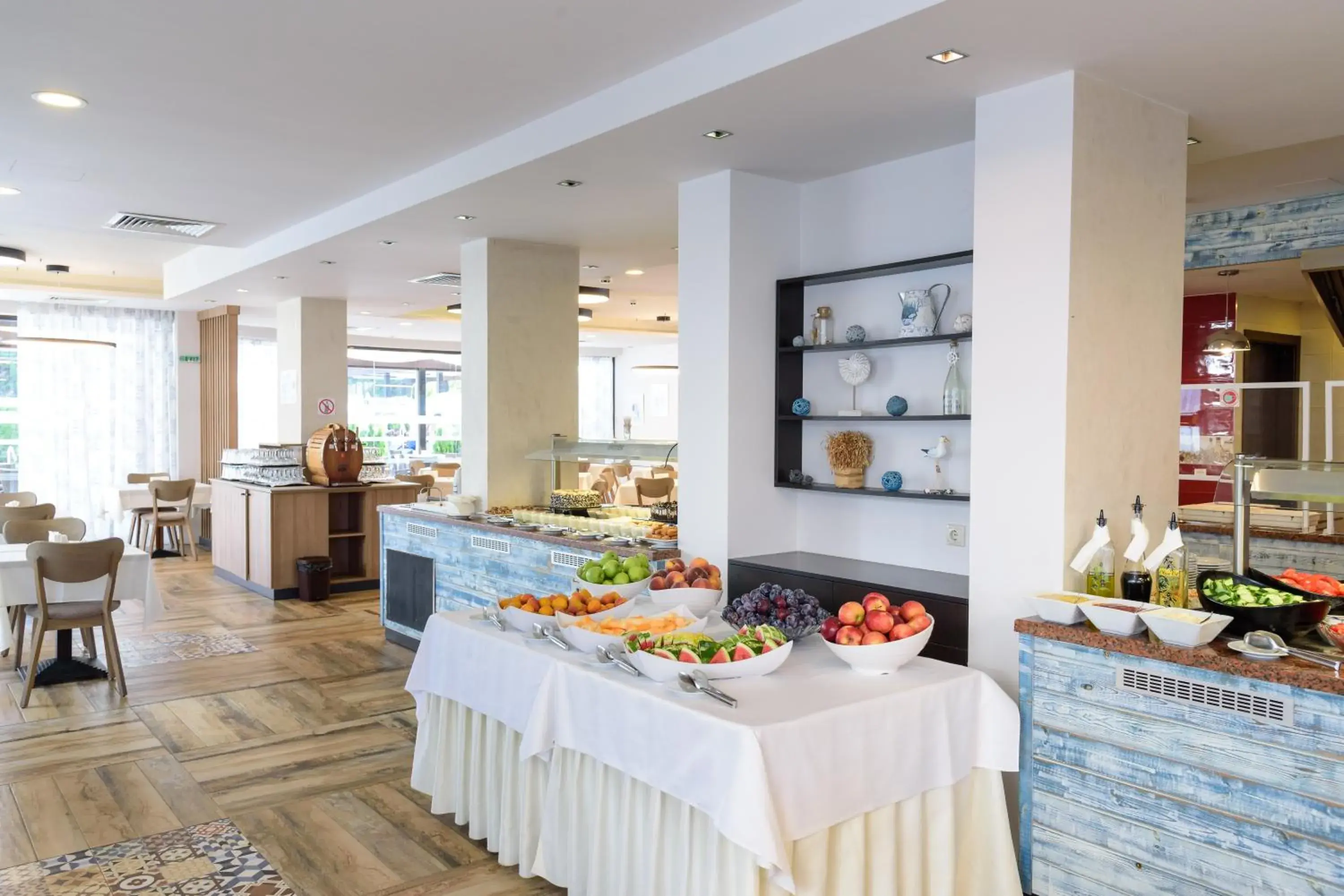 Restaurant/places to eat in Lion Sunny Beach Hotel Restaurant/places to eat in Lion Sunny Beach Hotel