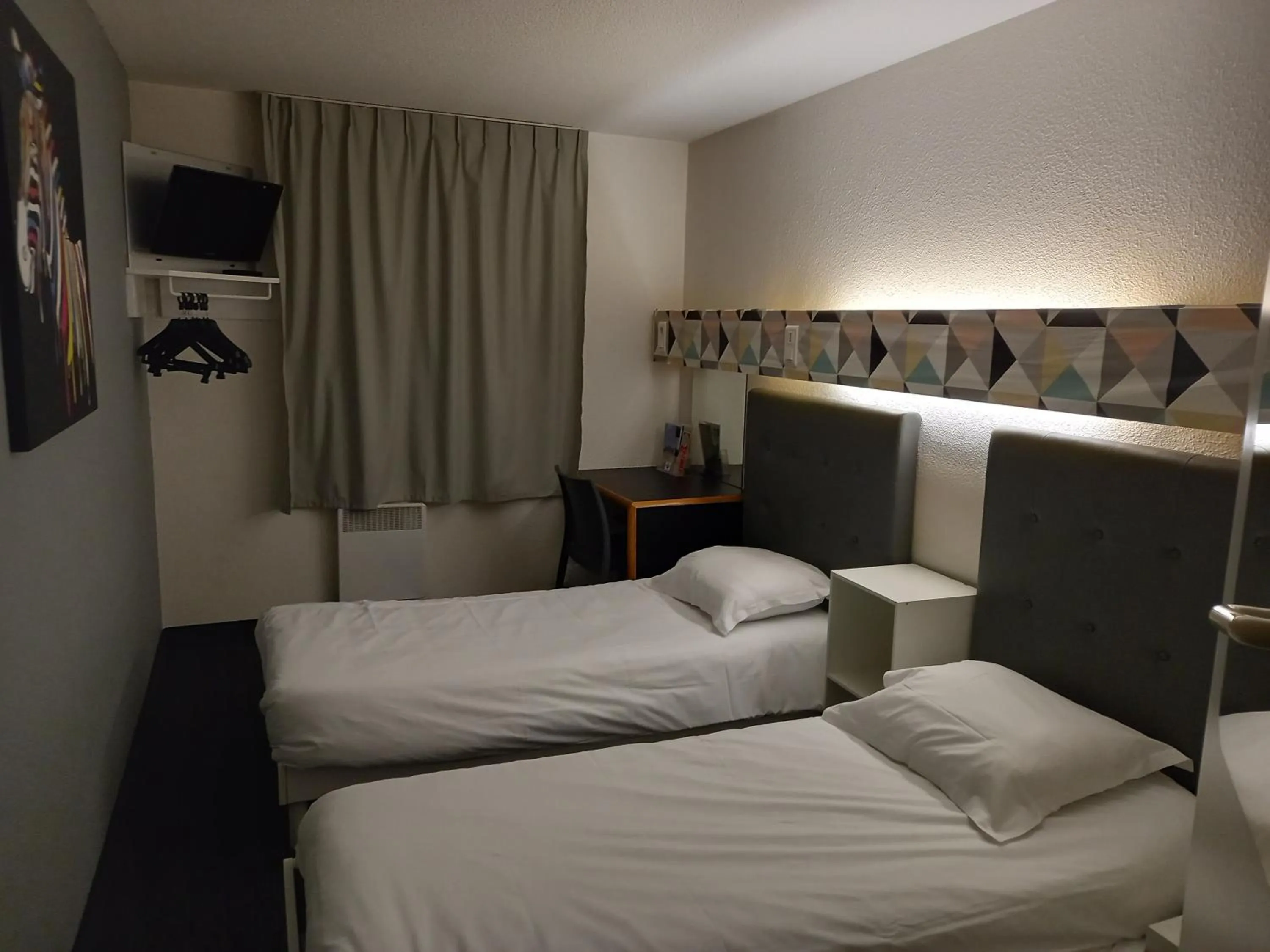 Bed in hôtel QUICK Palace Tours Nord