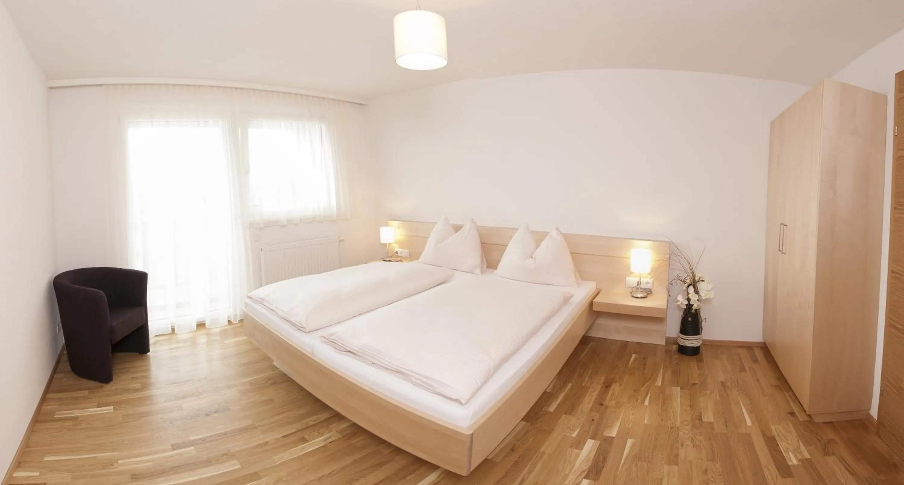 Day, Bed in Hotel Kleißl