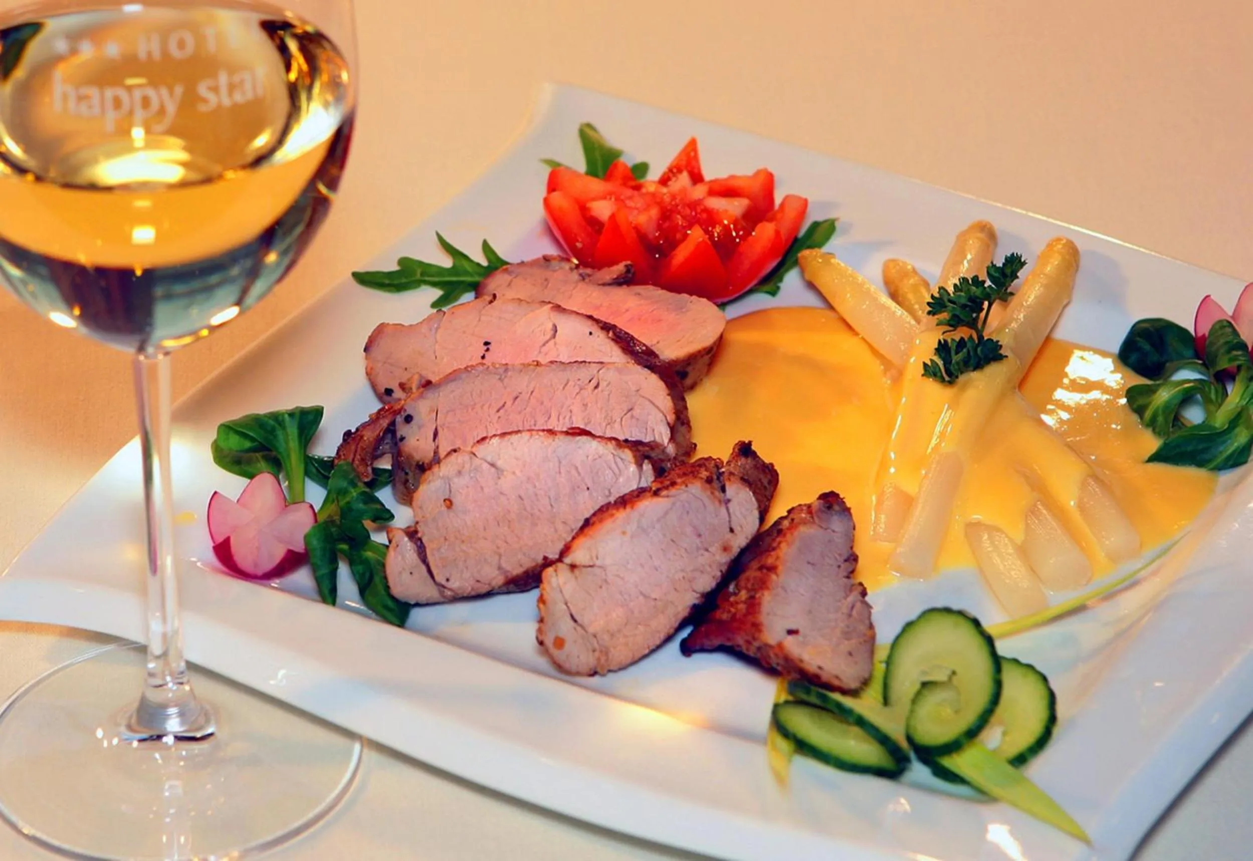 Food in Wellness Hotel Happy Star