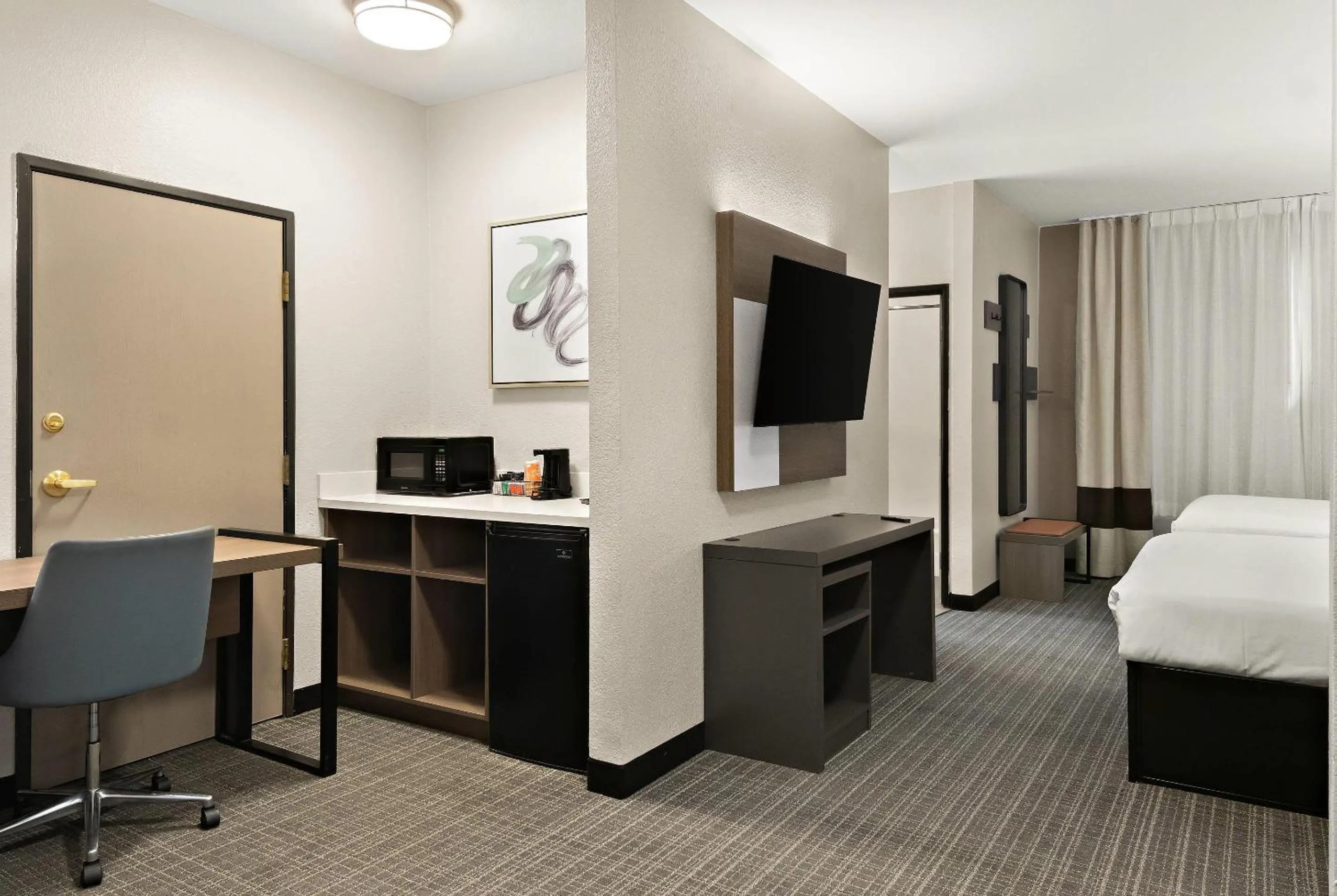 Bedroom, Bed in Comfort Suites Fort Worth North Fossil Creek