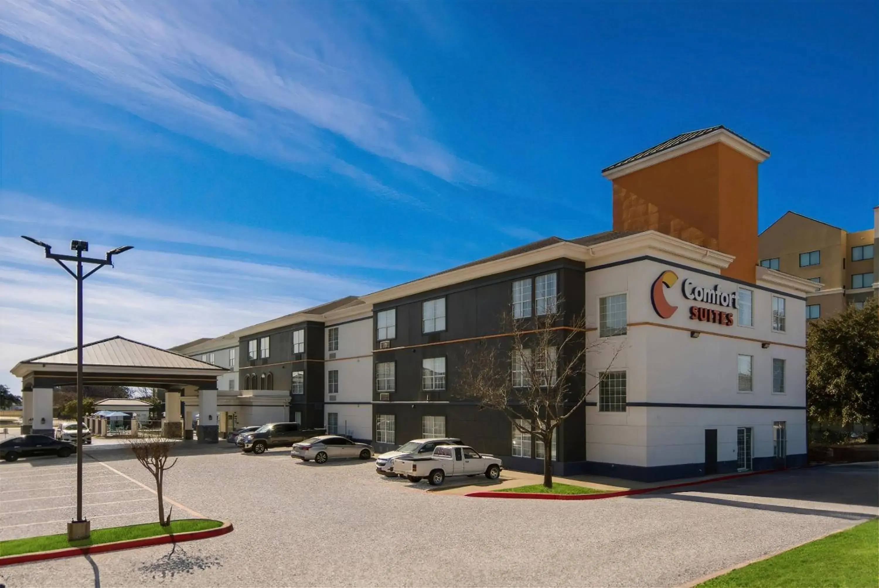 Property building in Comfort Suites Fort Worth North Fossil Creek Property building in Comfort Suites Fort Worth North Fossil Creek