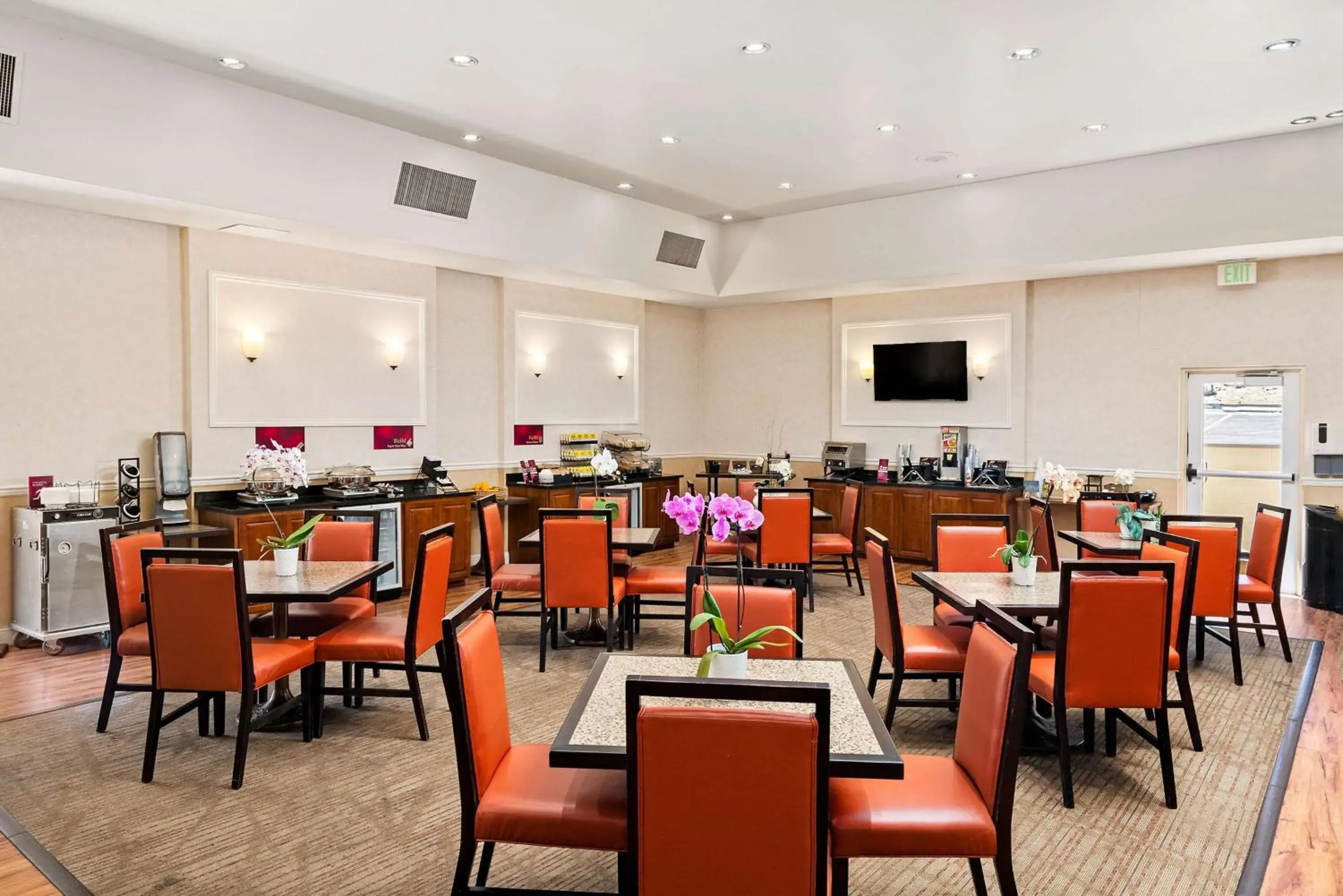 Breakfast in Best Western Plus Royal Oak Hotel Breakfast in Best Western Plus Royal Oak Hotel