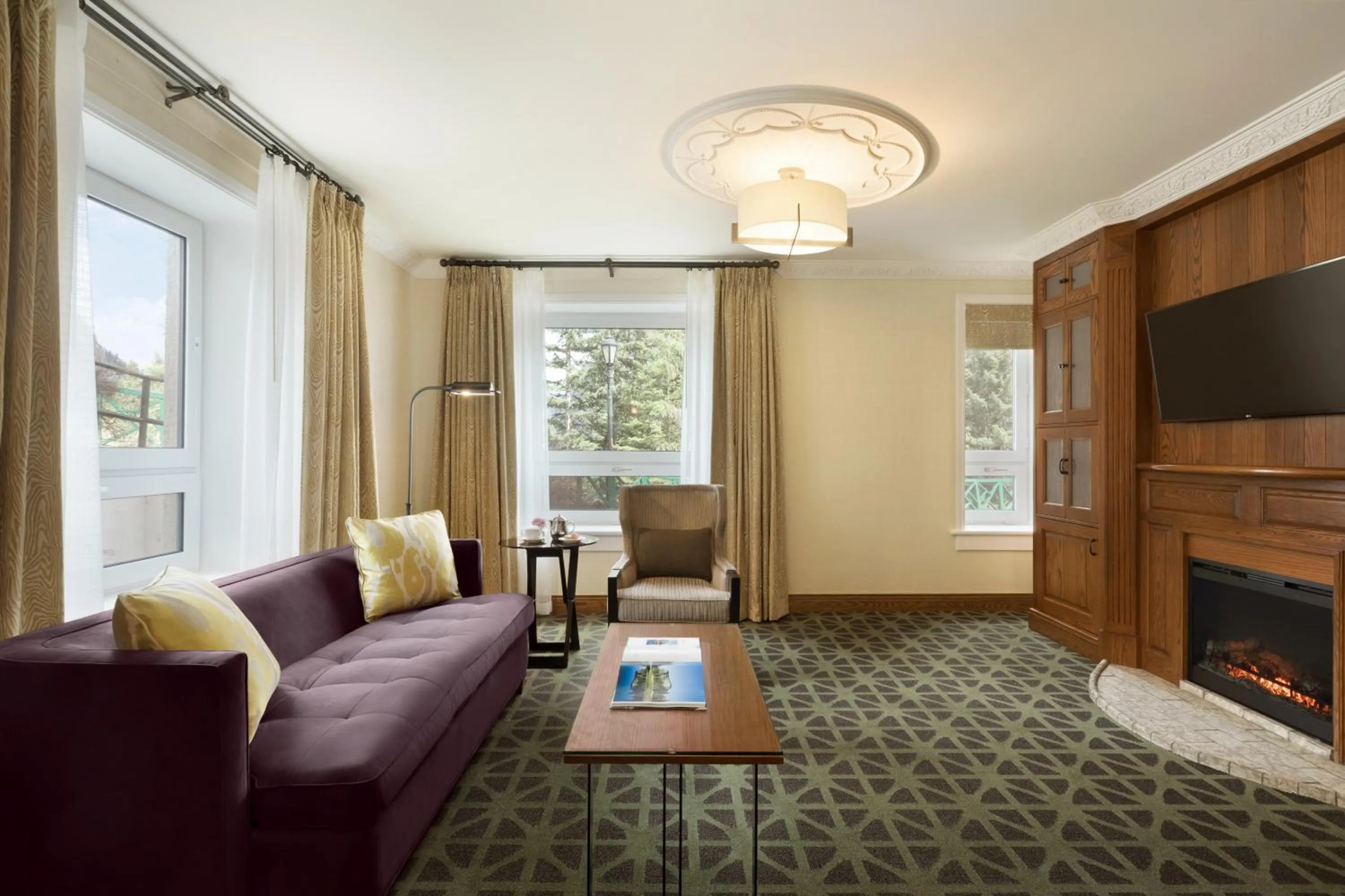 Seating area in Fairmont Banff Springs