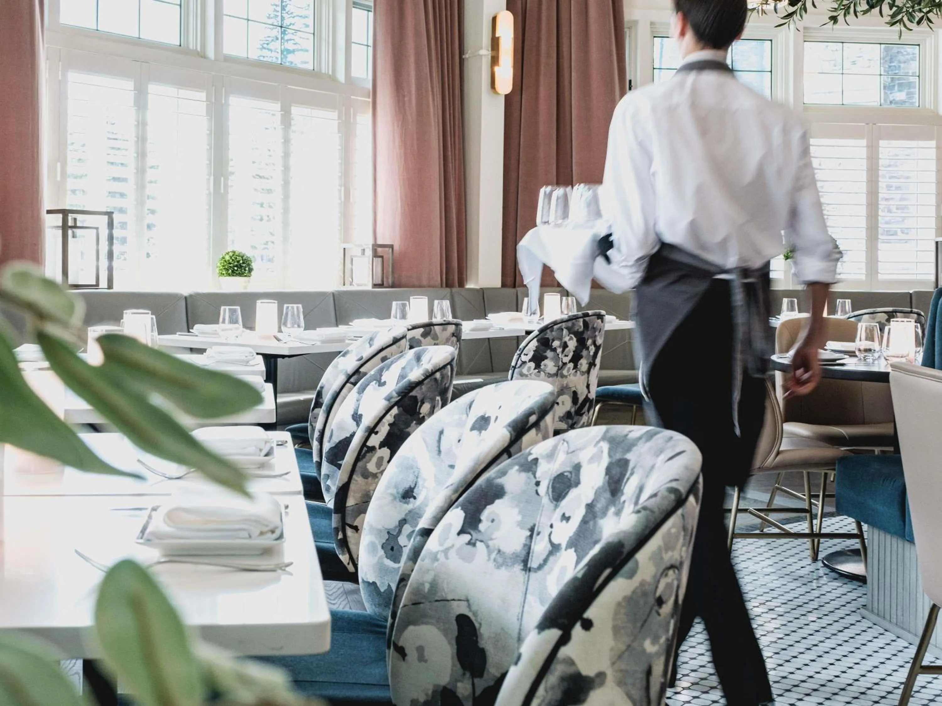 Restaurant/places to eat in Fairmont Banff Springs