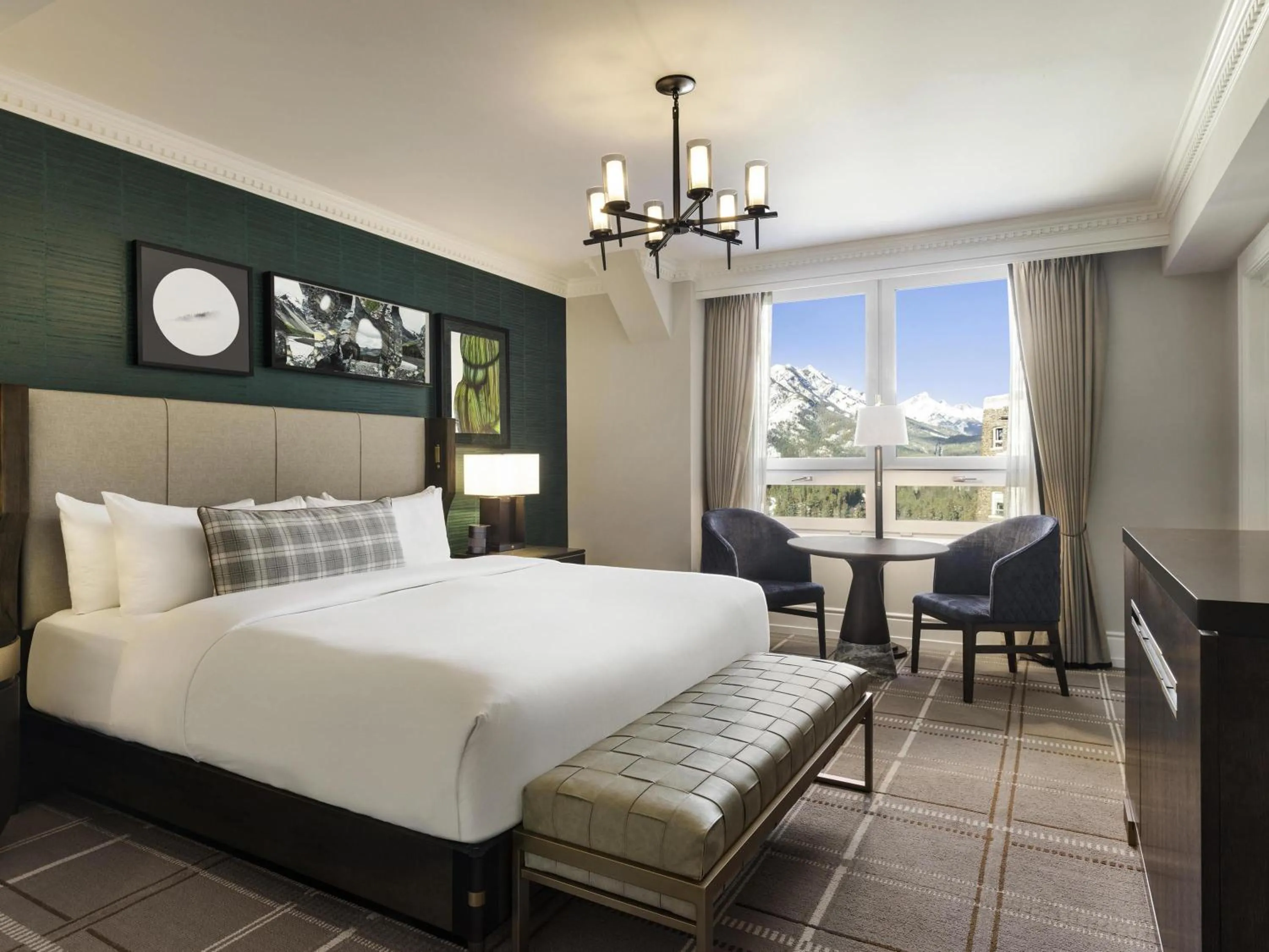Bedroom, Bed in Fairmont Banff Springs
