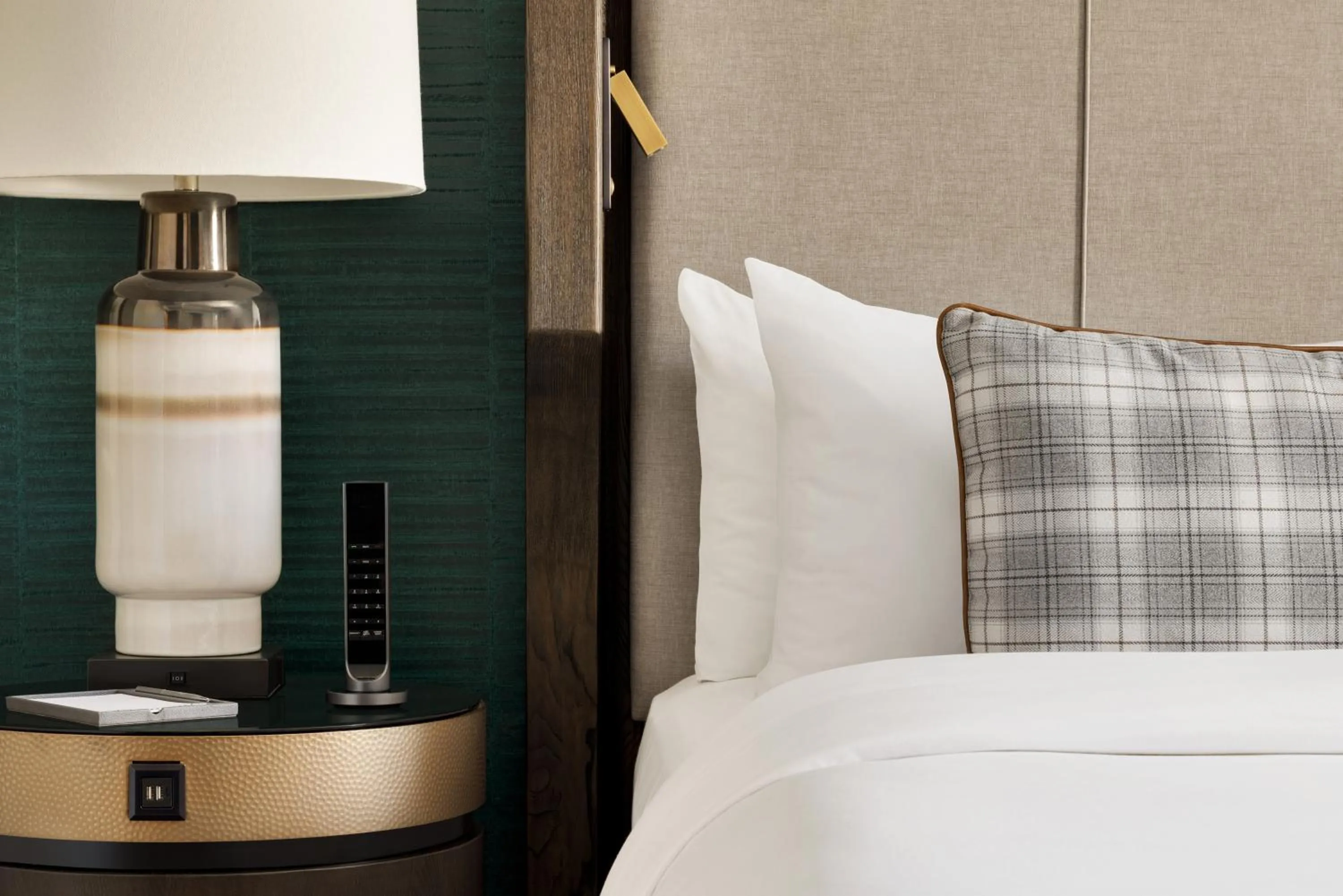 Bed in Fairmont Banff Springs