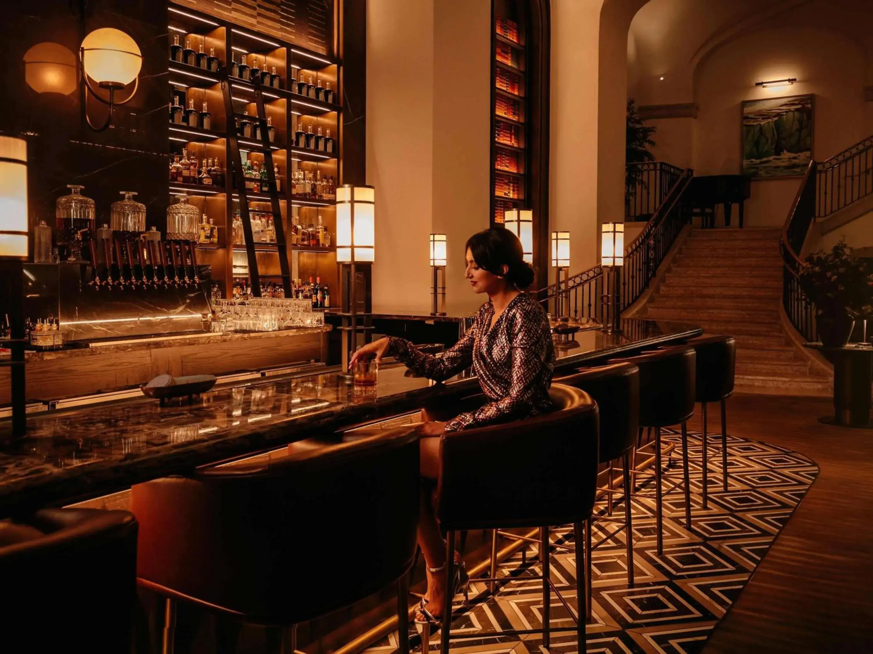 Lounge or bar in Fairmont Banff Springs Lounge or bar in Fairmont Banff Springs